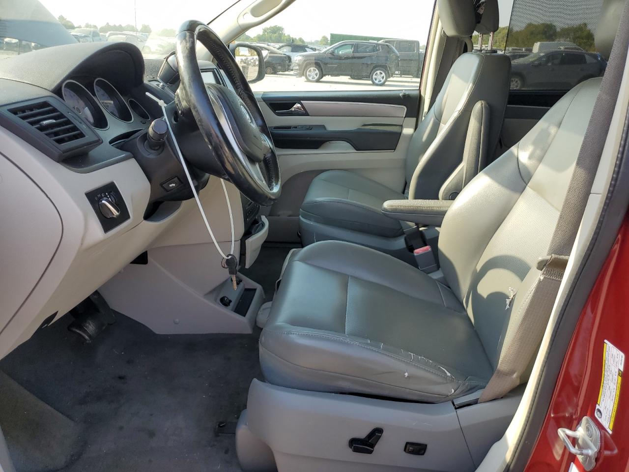 2014 Volkswagen Routan Se Red vin: 2C4RVABG9ER134740