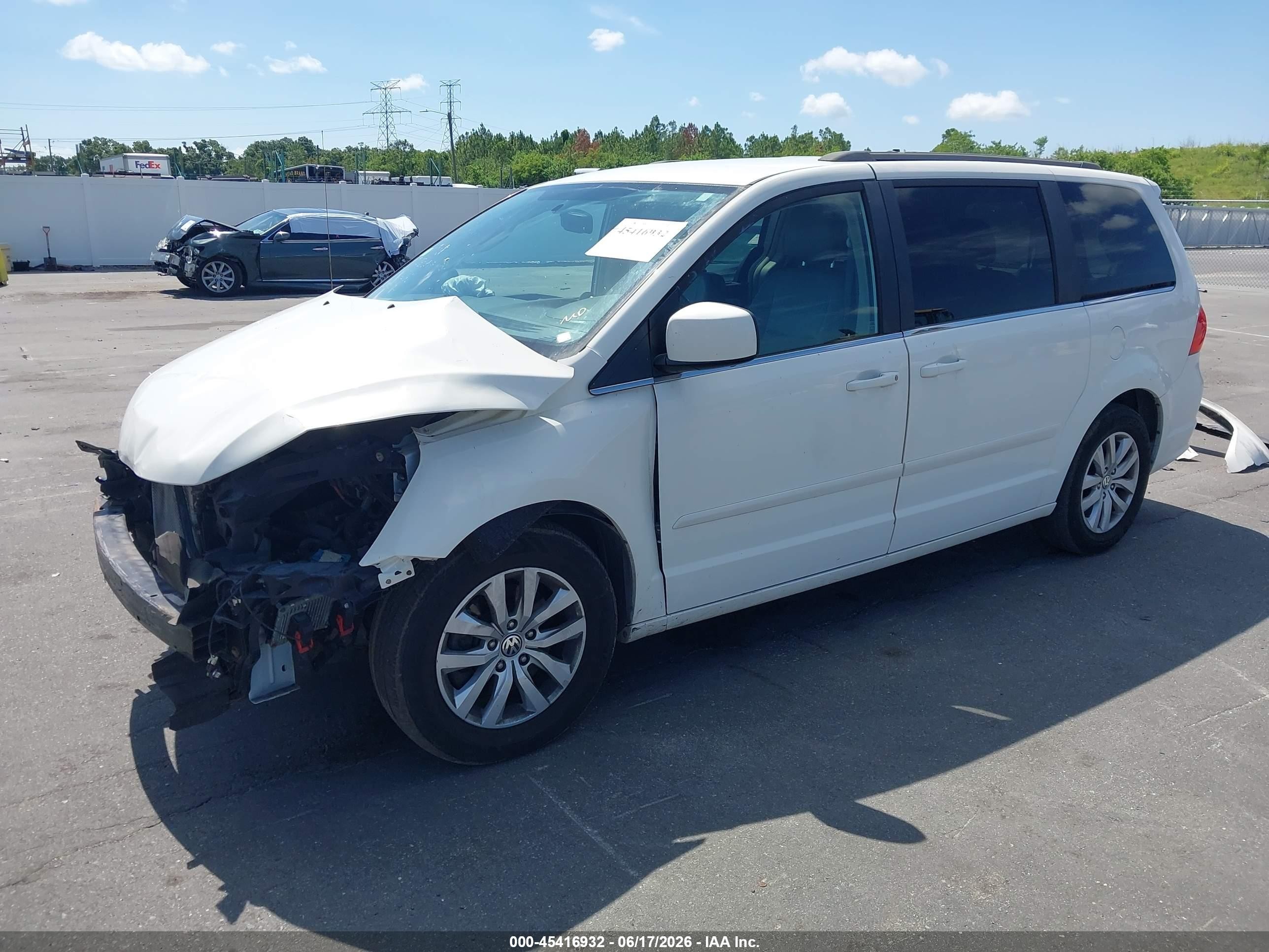 2012 Volkswagen Routan Se White vin: 2C4RVABGXCR390690