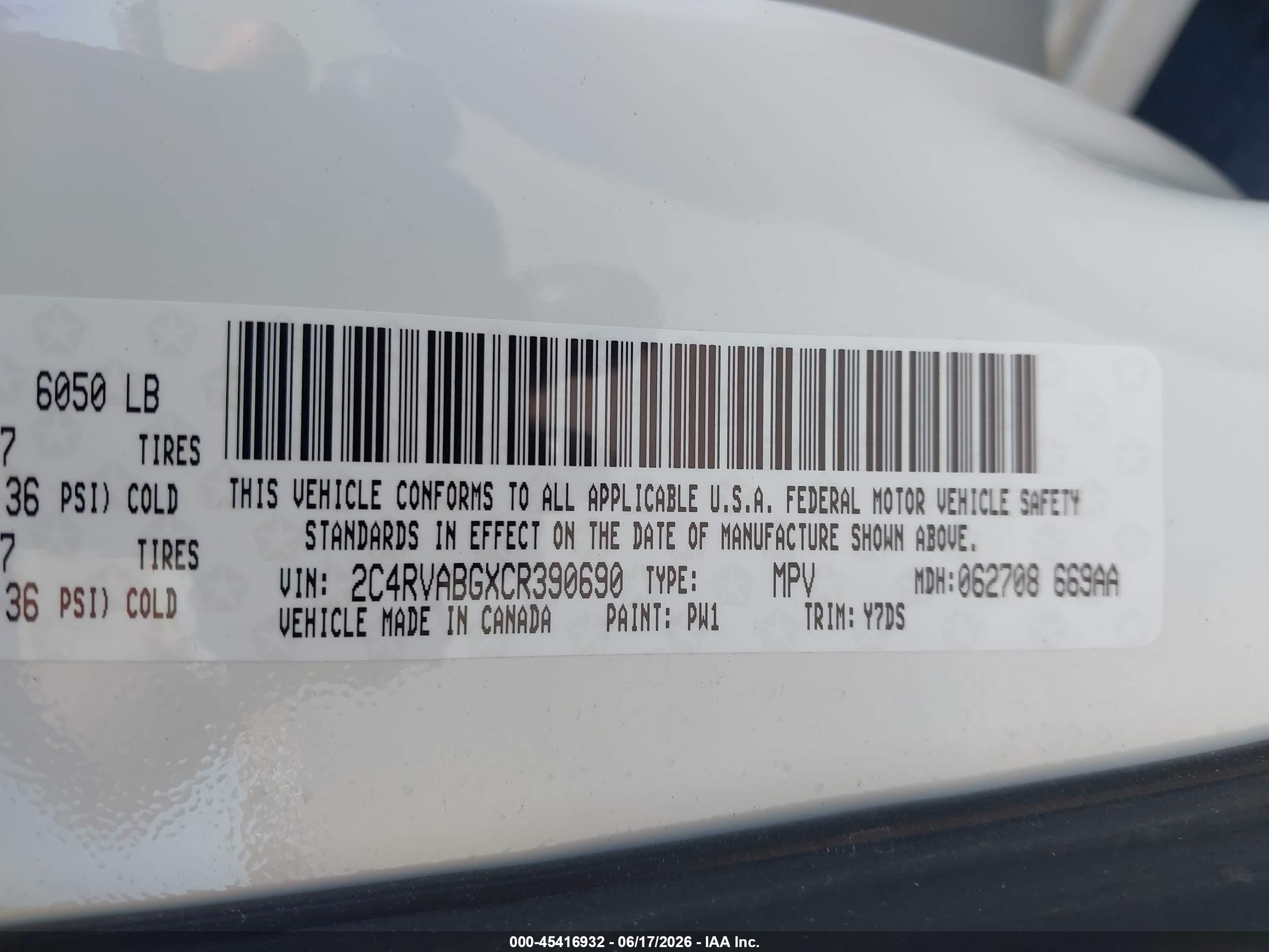 2012 Volkswagen Routan Se White vin: 2C4RVABGXCR390690
