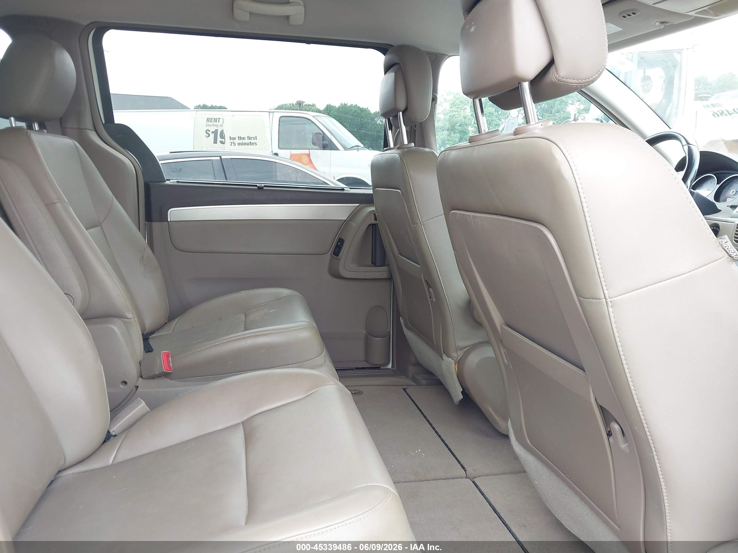 2012 Volkswagen Routan Se White vin: 2C4RVABGXCR391869