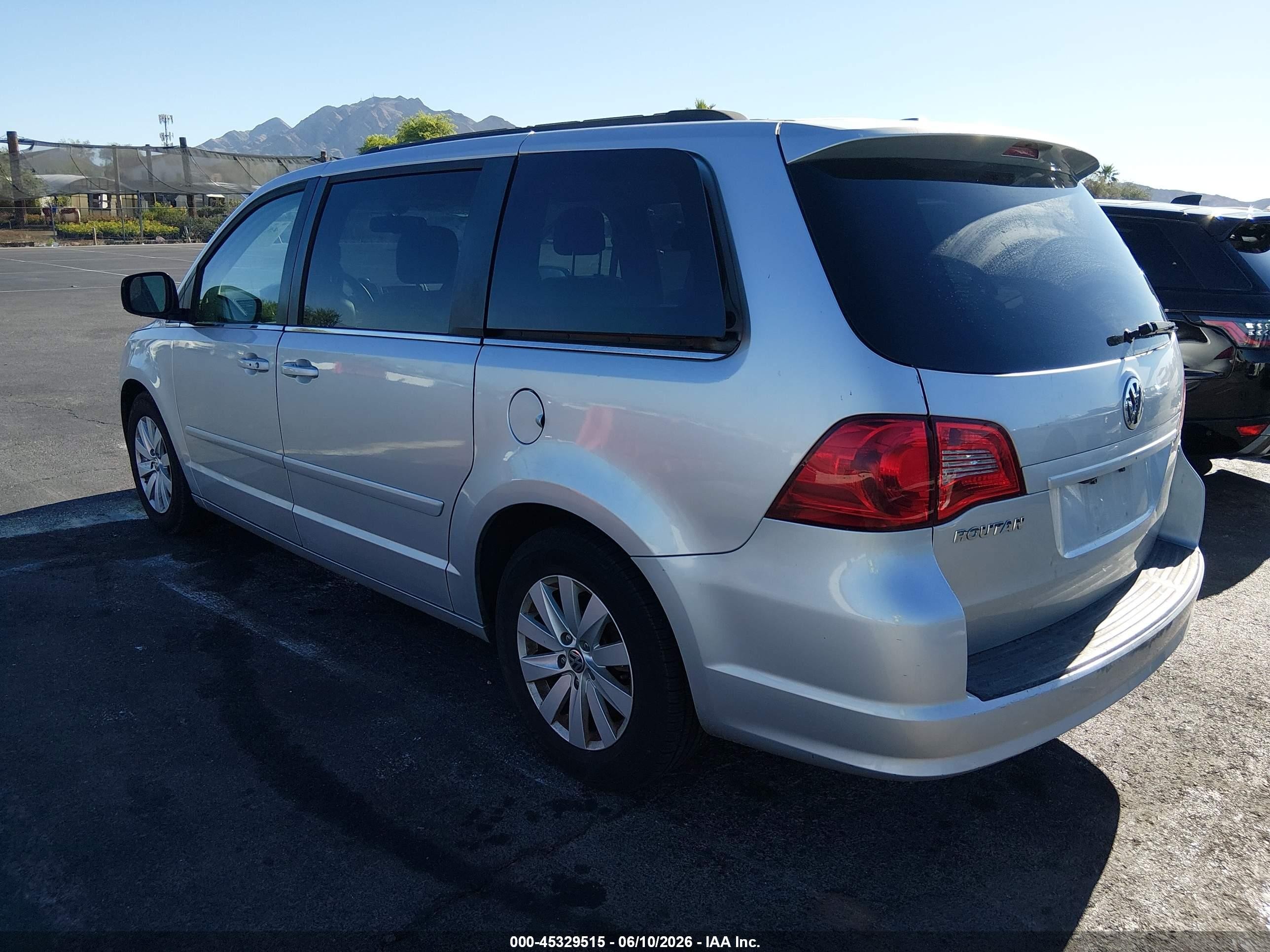 2012 Volkswagen Routan Sel Silver vin: 2C4RVACG1CR276754