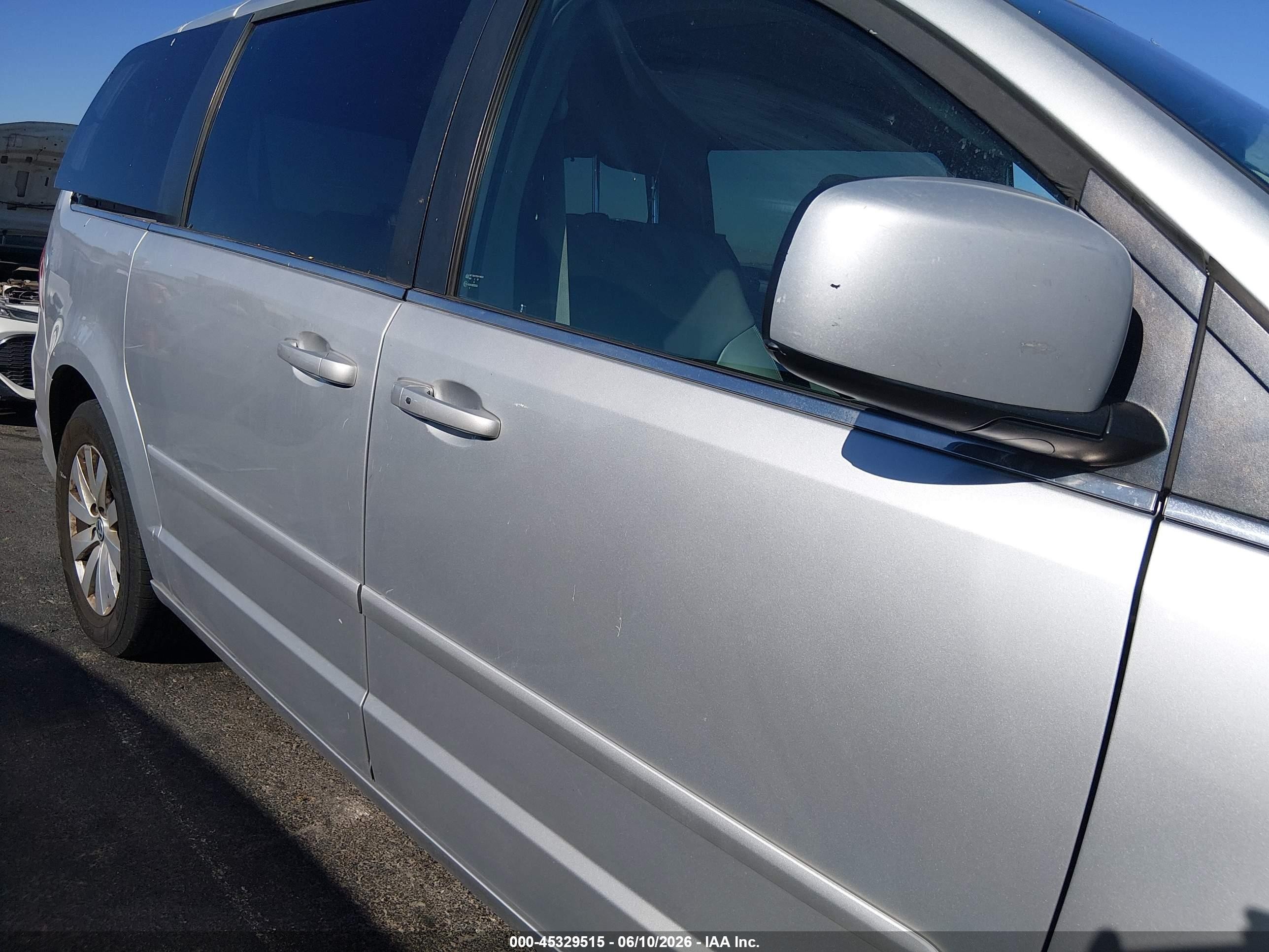 2012 Volkswagen Routan Sel Silver vin: 2C4RVACG1CR276754