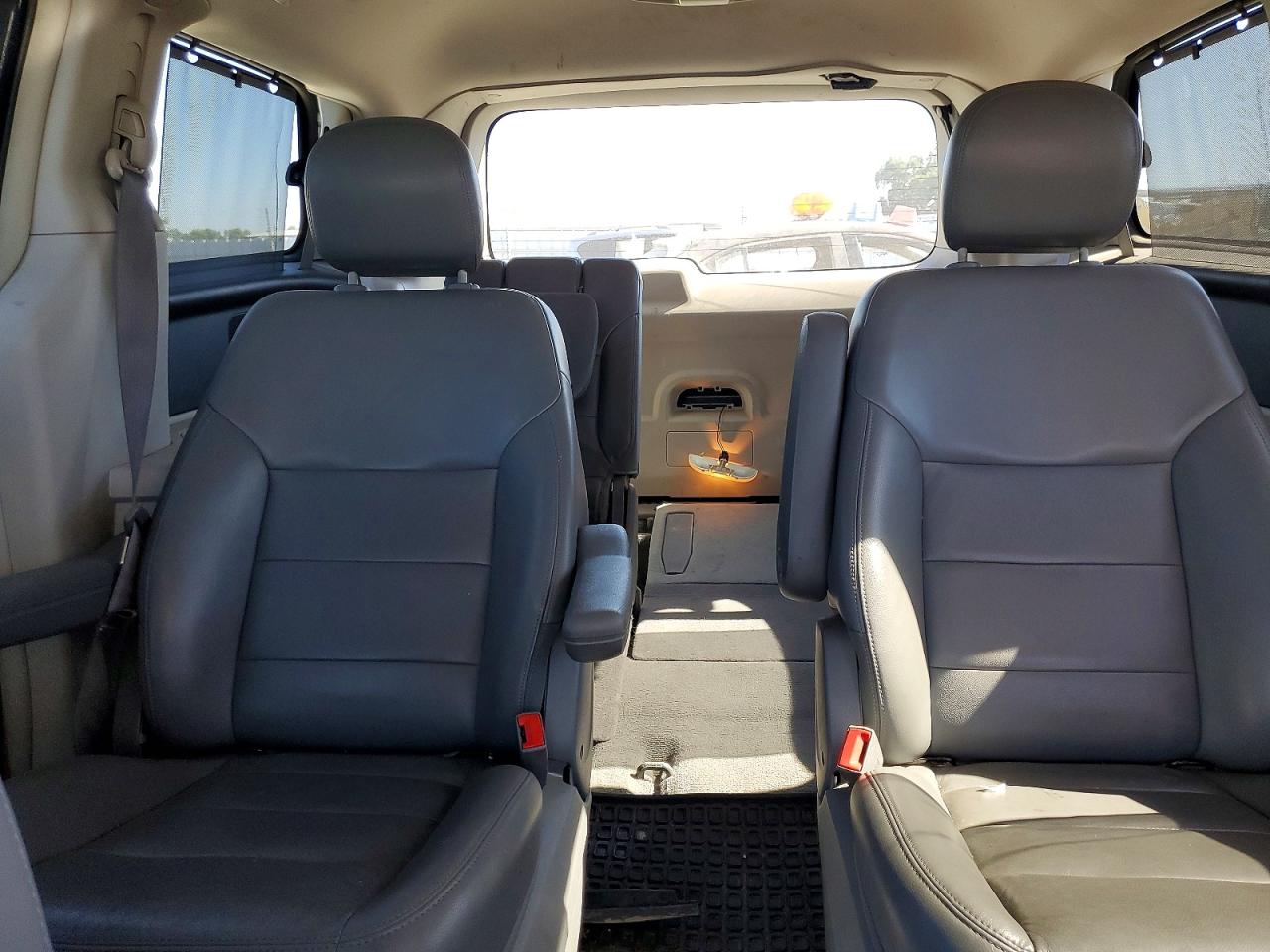 2012 Volkswagen Routan Sel Black vin: 2C4RVACG1CR392472