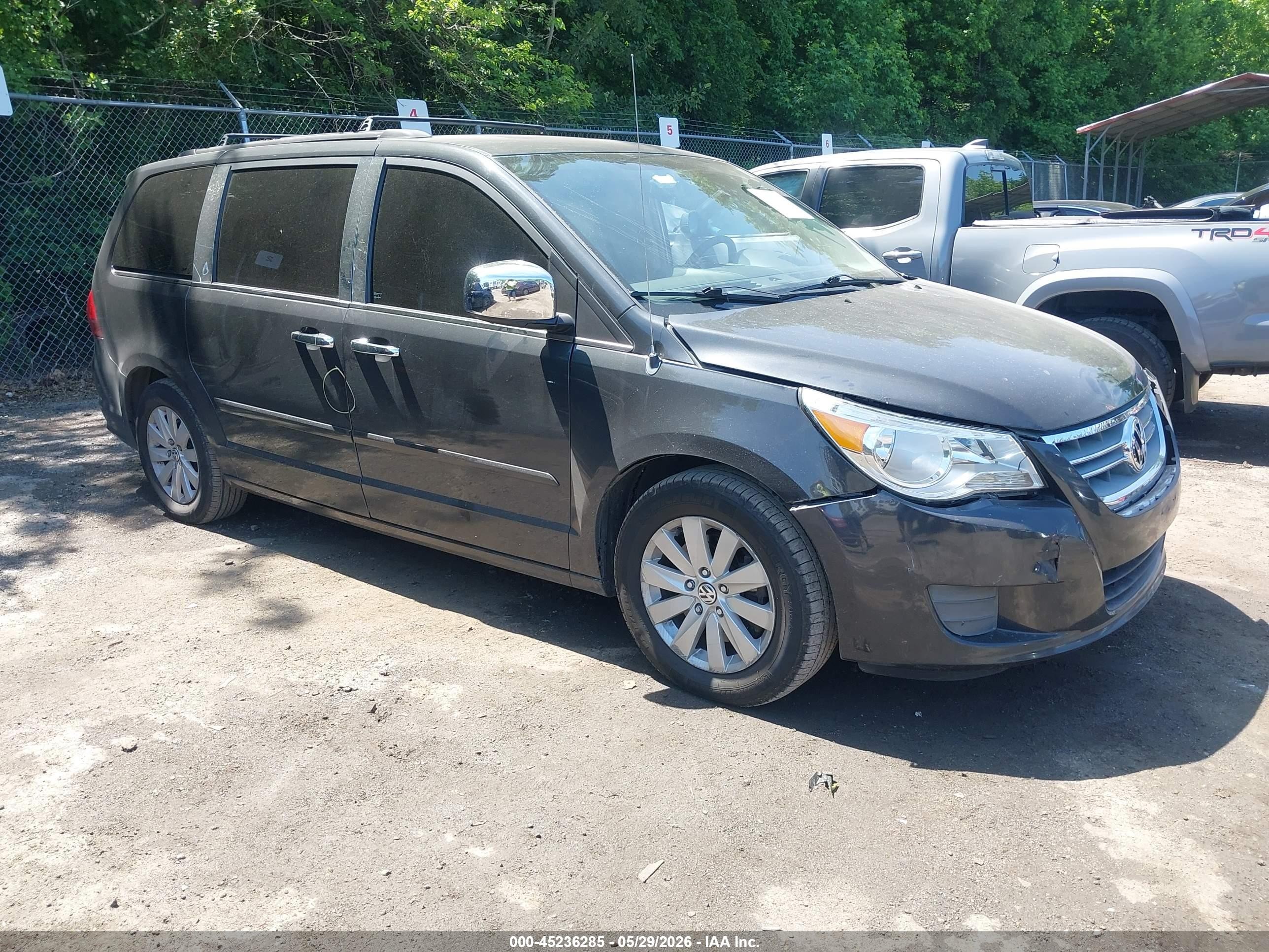 2C4RVACG6CR321526