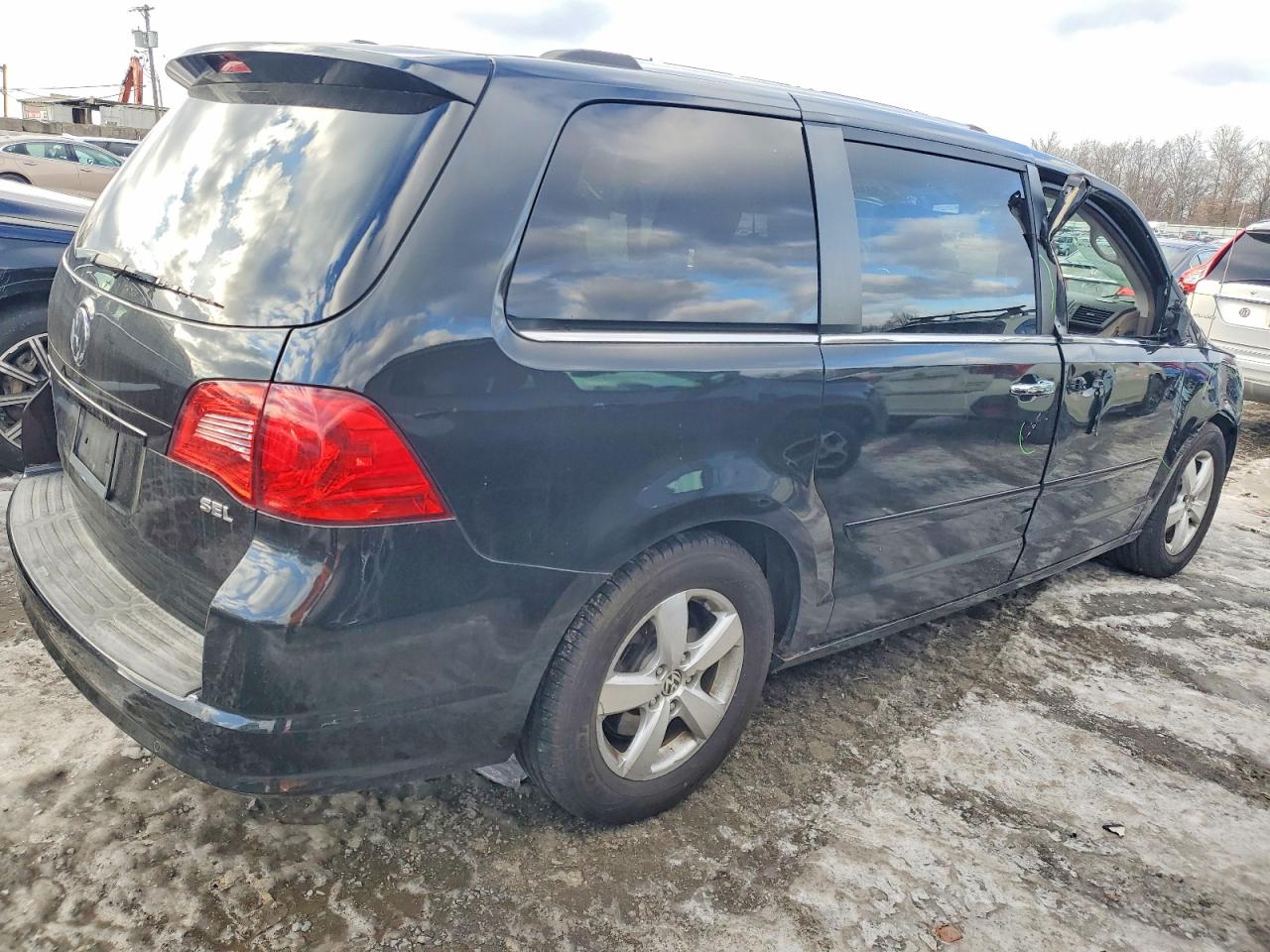 2012 Volkswagen Routan Sel Premium Black vin: 2C4RVADG2CR355946