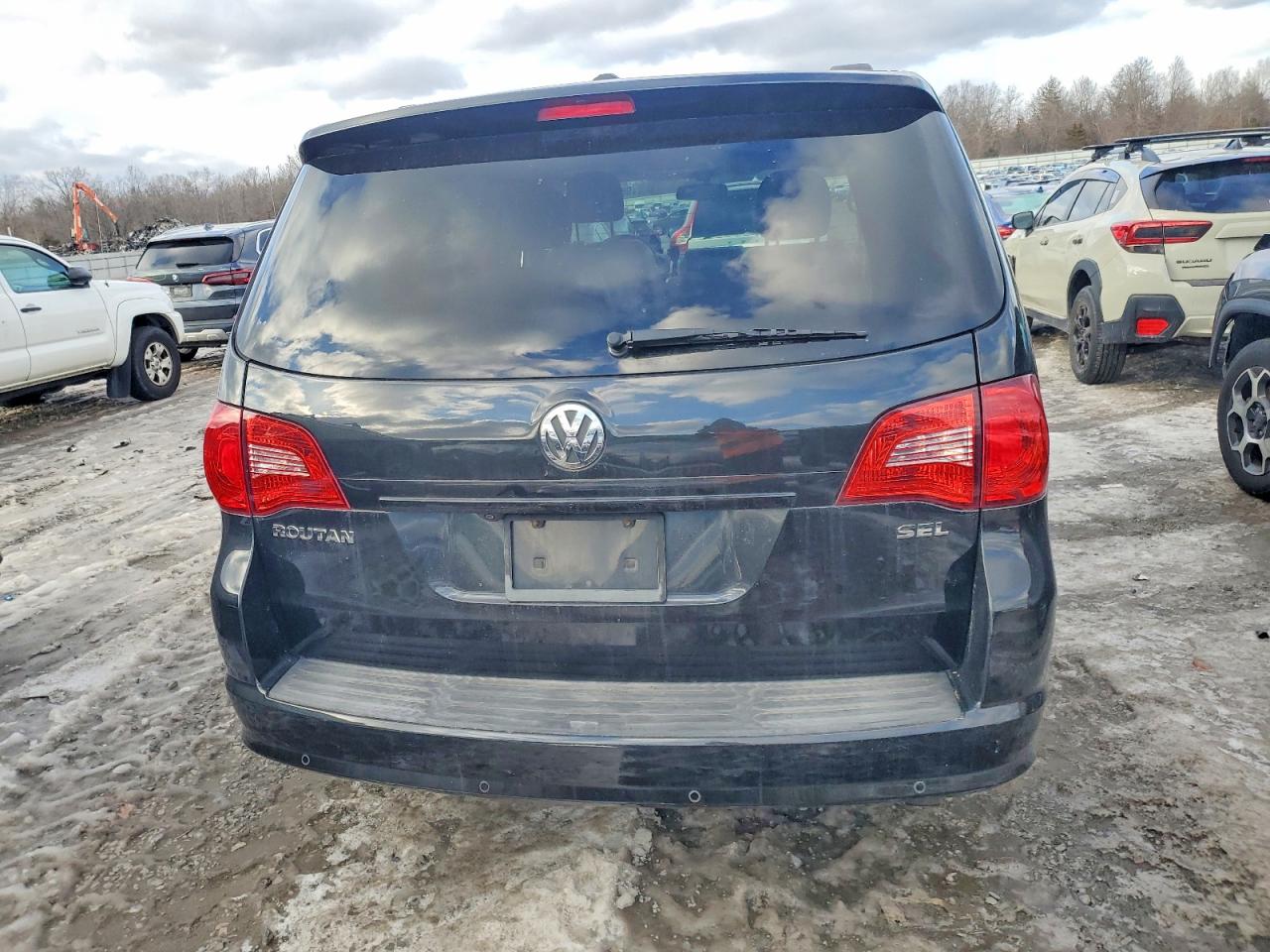 2012 Volkswagen Routan Sel Premium Black vin: 2C4RVADG2CR355946