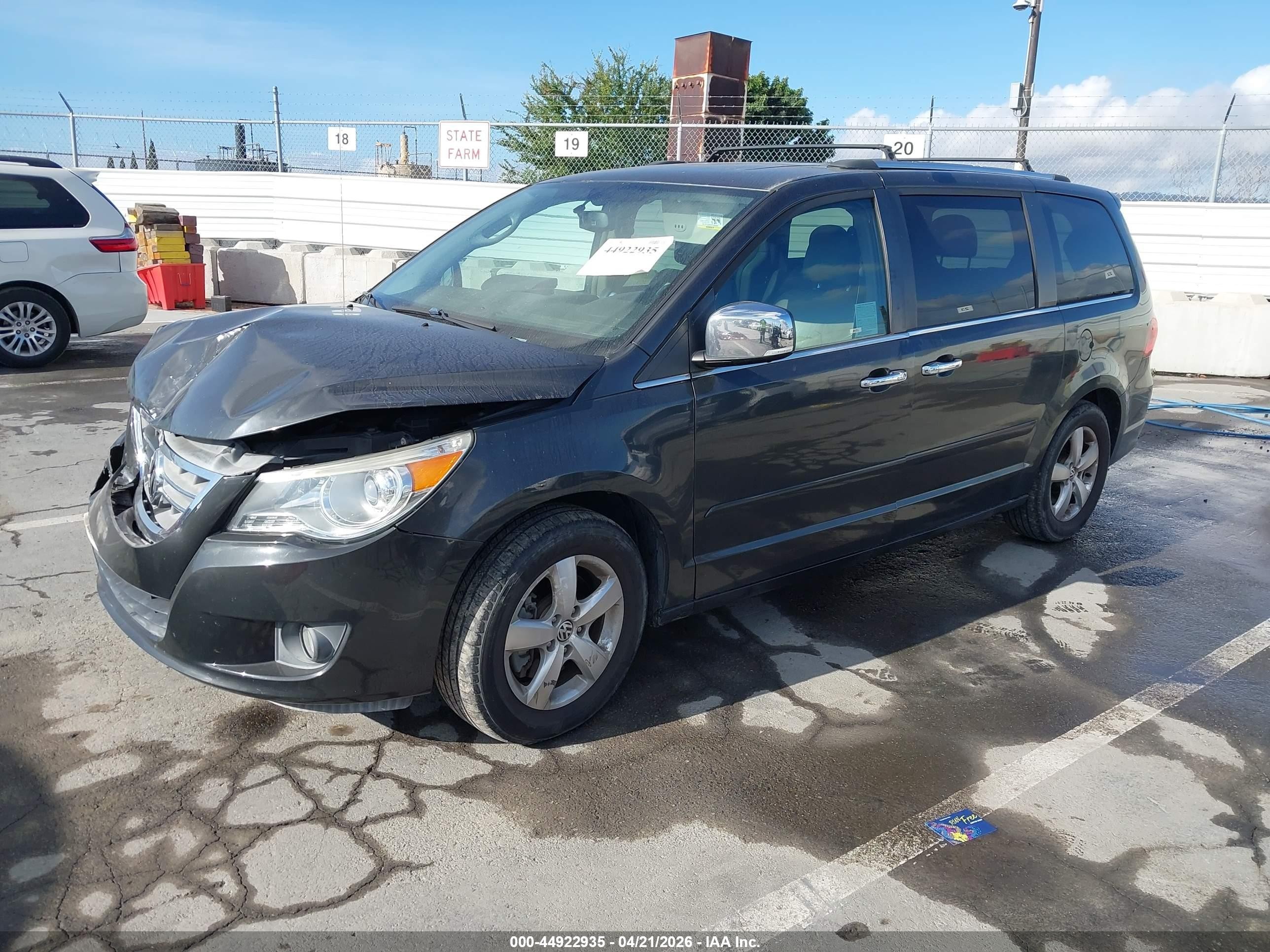 2012 Volkswagen Routan Sel Premium Черный vin: 2C4RVADG3CR164813