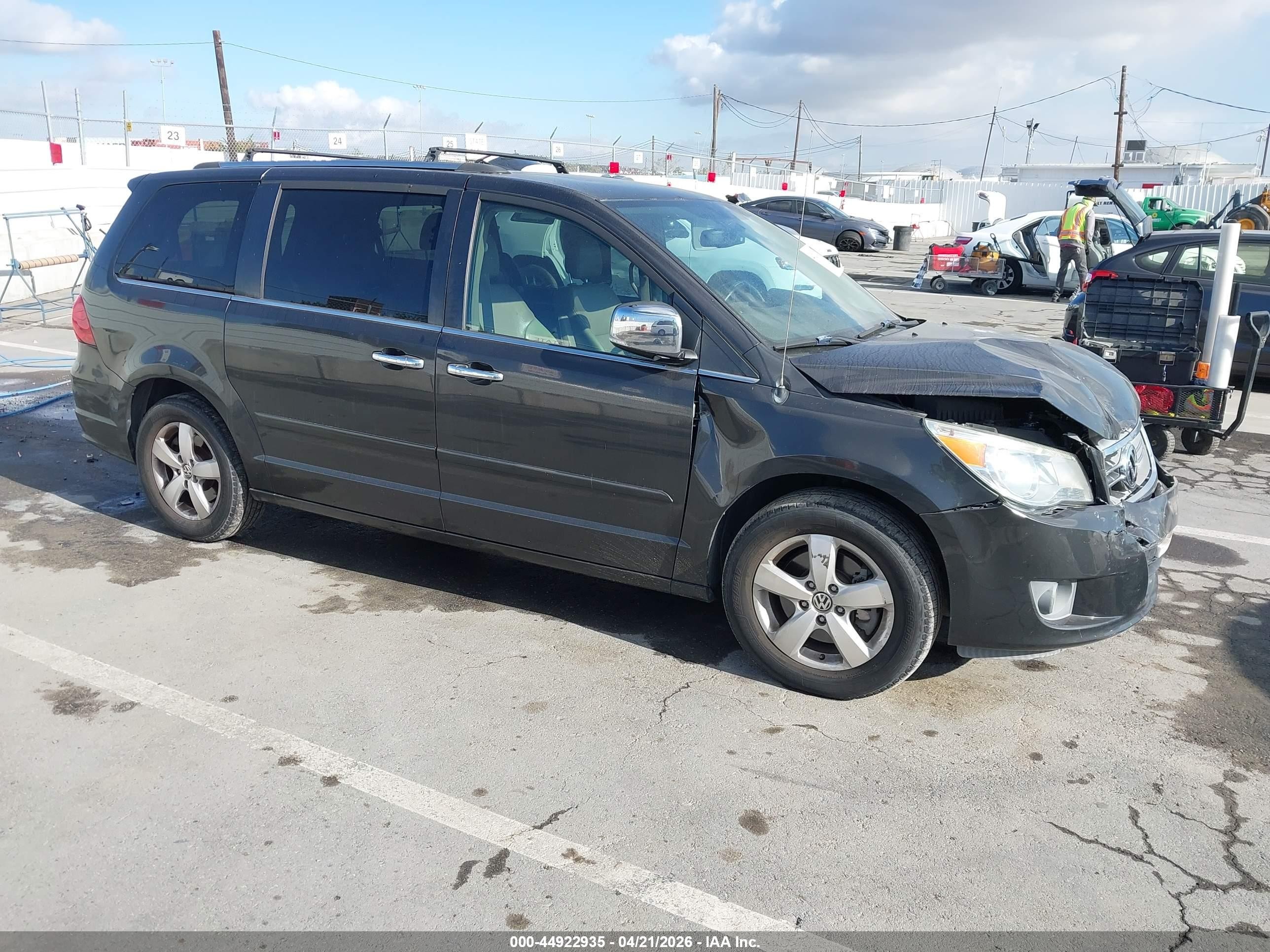2012 Volkswagen Routan Sel Premium Black vin: 2C4RVADG3CR164813