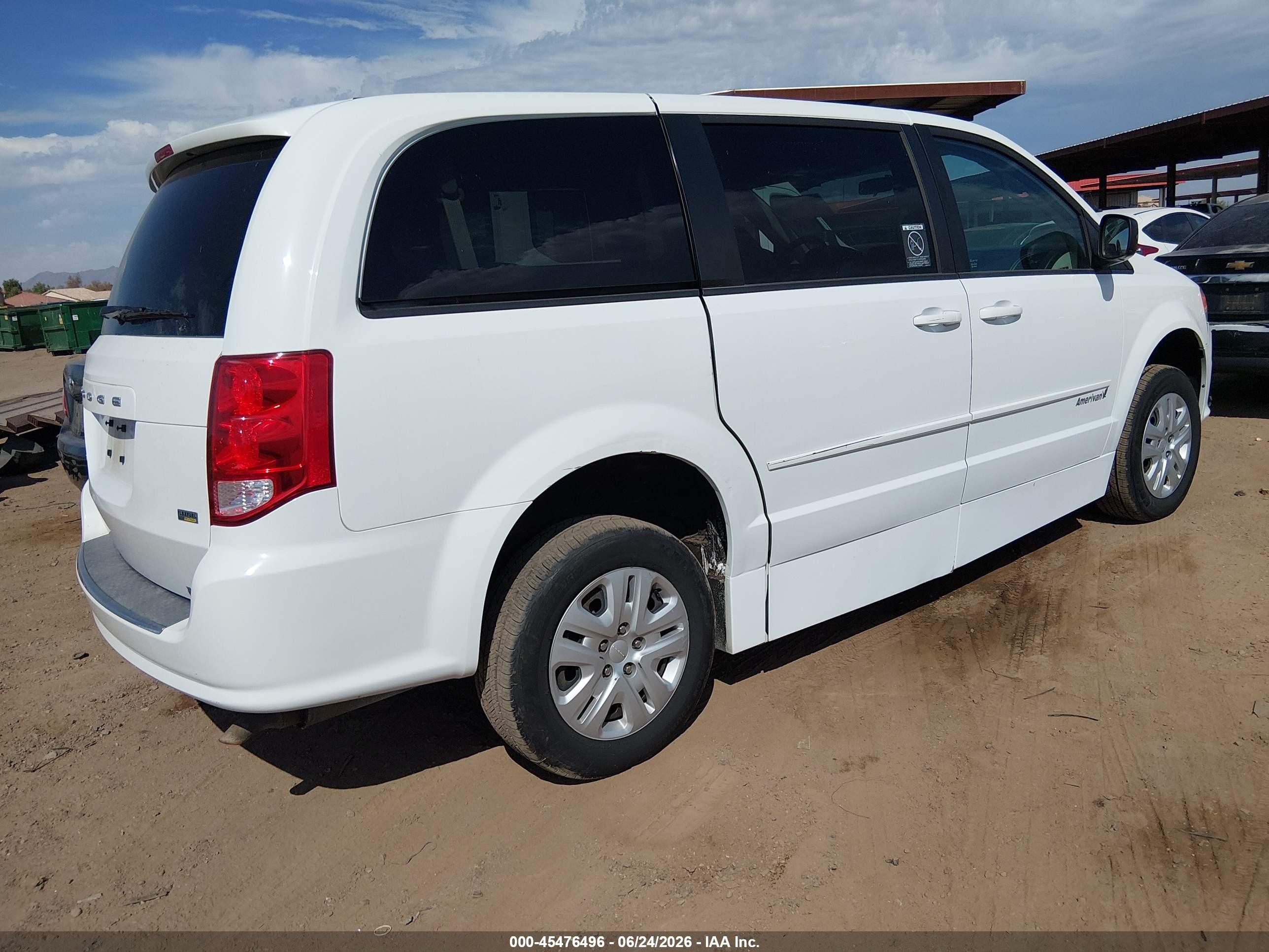 2015 Dodge Grand Caravan Se White vin: 2C7WDGBG2FR568530
