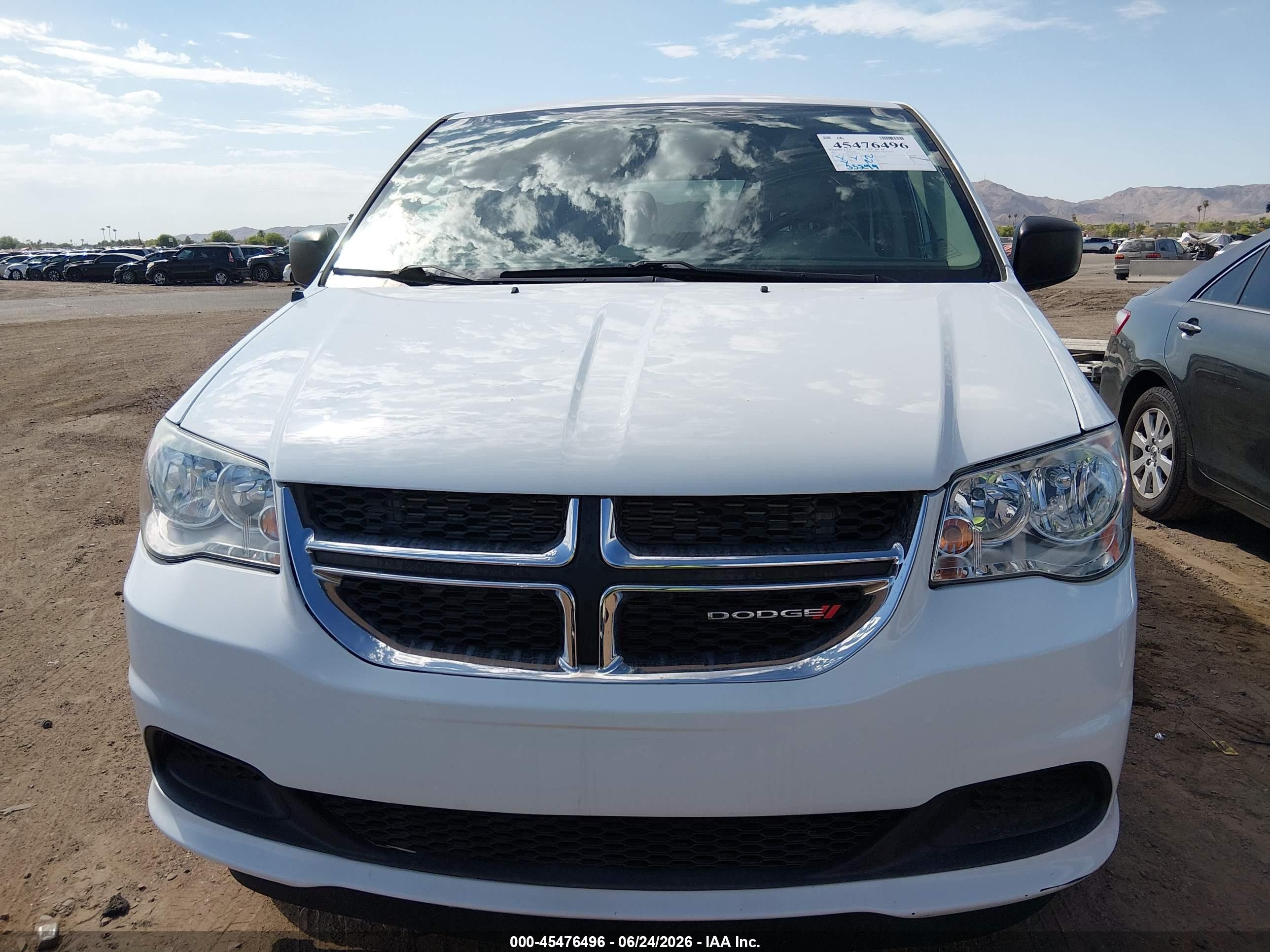2015 Dodge Grand Caravan Se White vin: 2C7WDGBG2FR568530