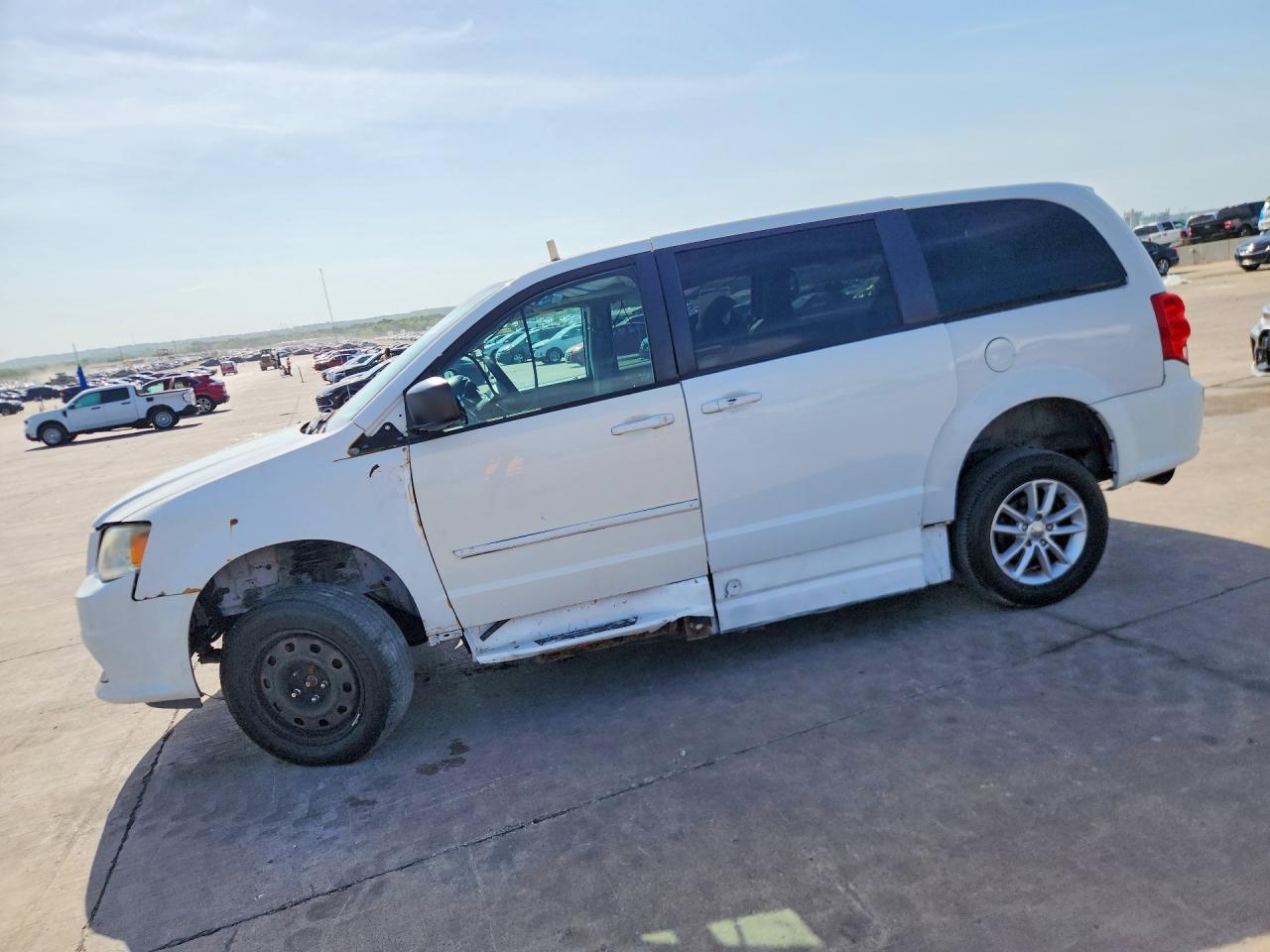 2015 Dodge Grand Caravan Se White vin: 2C7WDGBG2FR614132