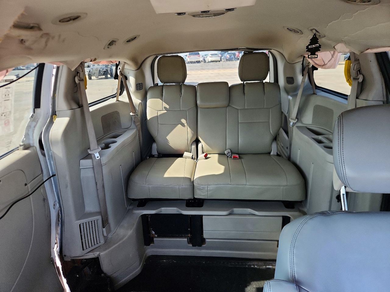 2015 Dodge Grand Caravan Se White vin: 2C7WDGBG2FR614132