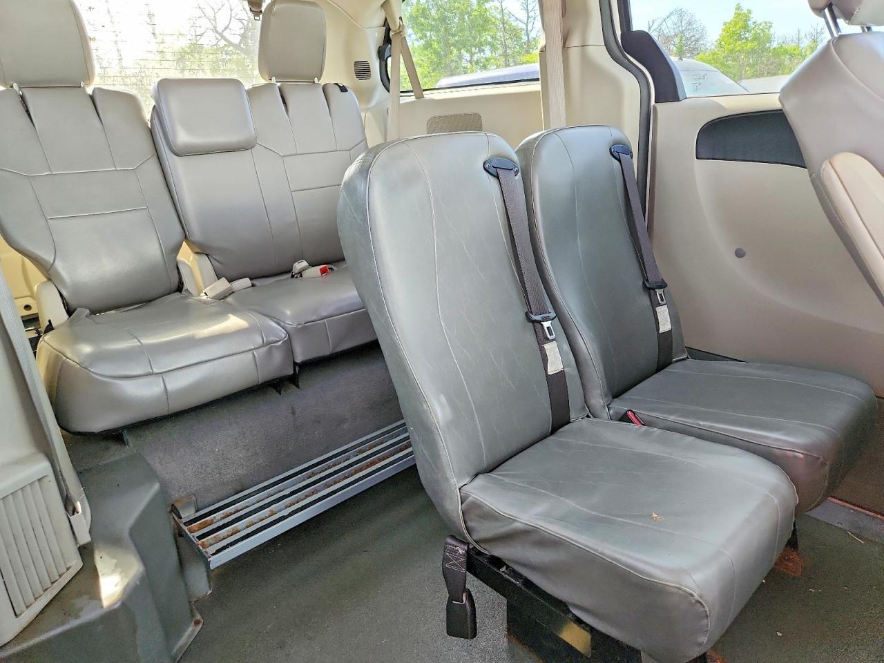 2013 Dodge Grand Caravan Se White vin: 2C7WDGBG6DR651049