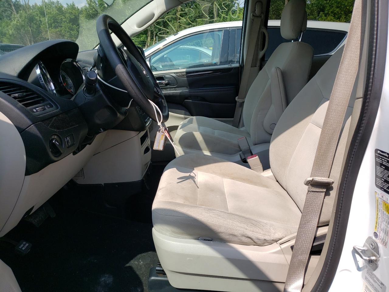 2015 Dodge Grand Caravan Se Белый vin: 2C7WDGBG6FR634237