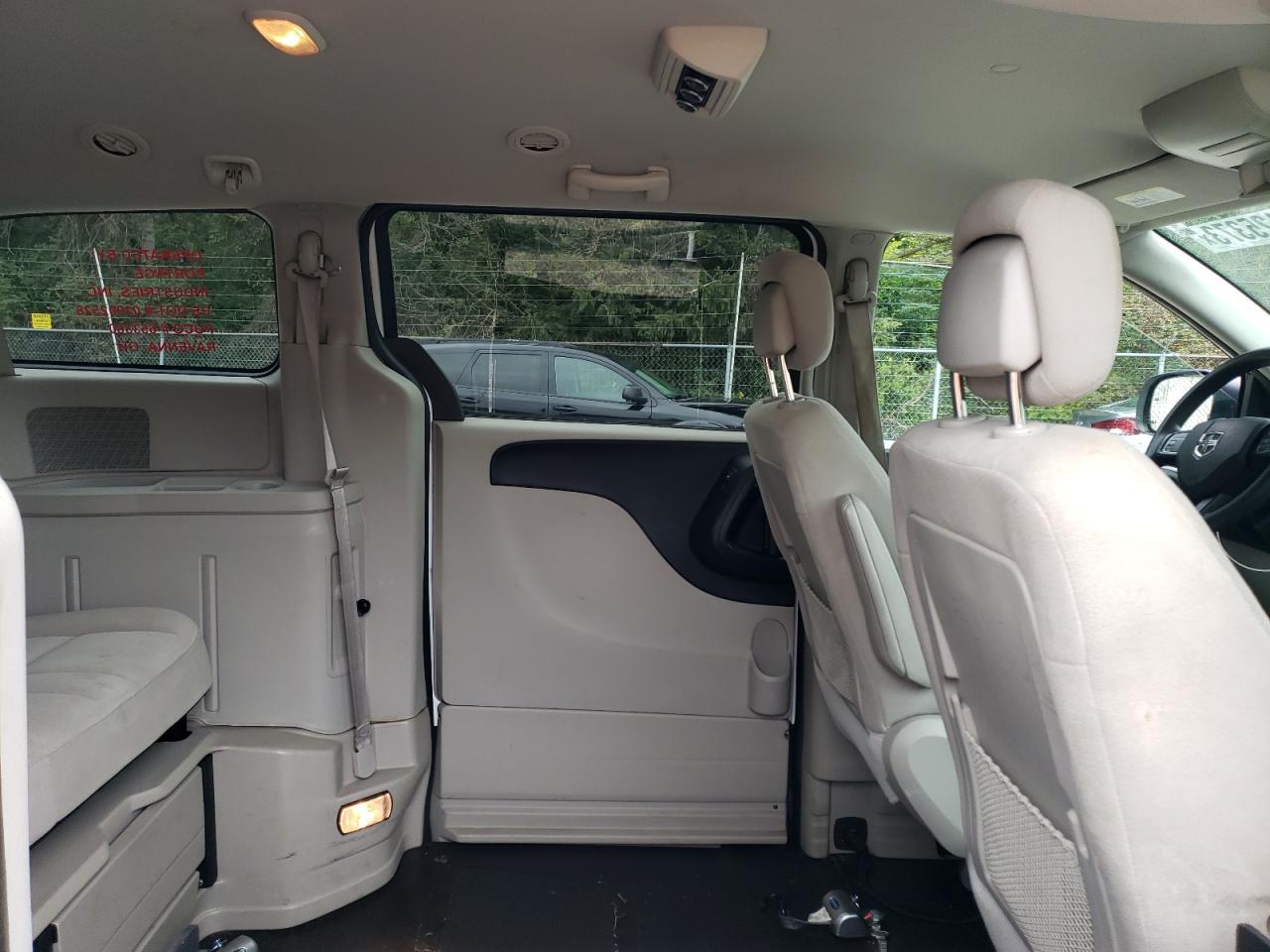 2015 Dodge Grand Caravan Se Белый vin: 2C7WDGBG6FR634237