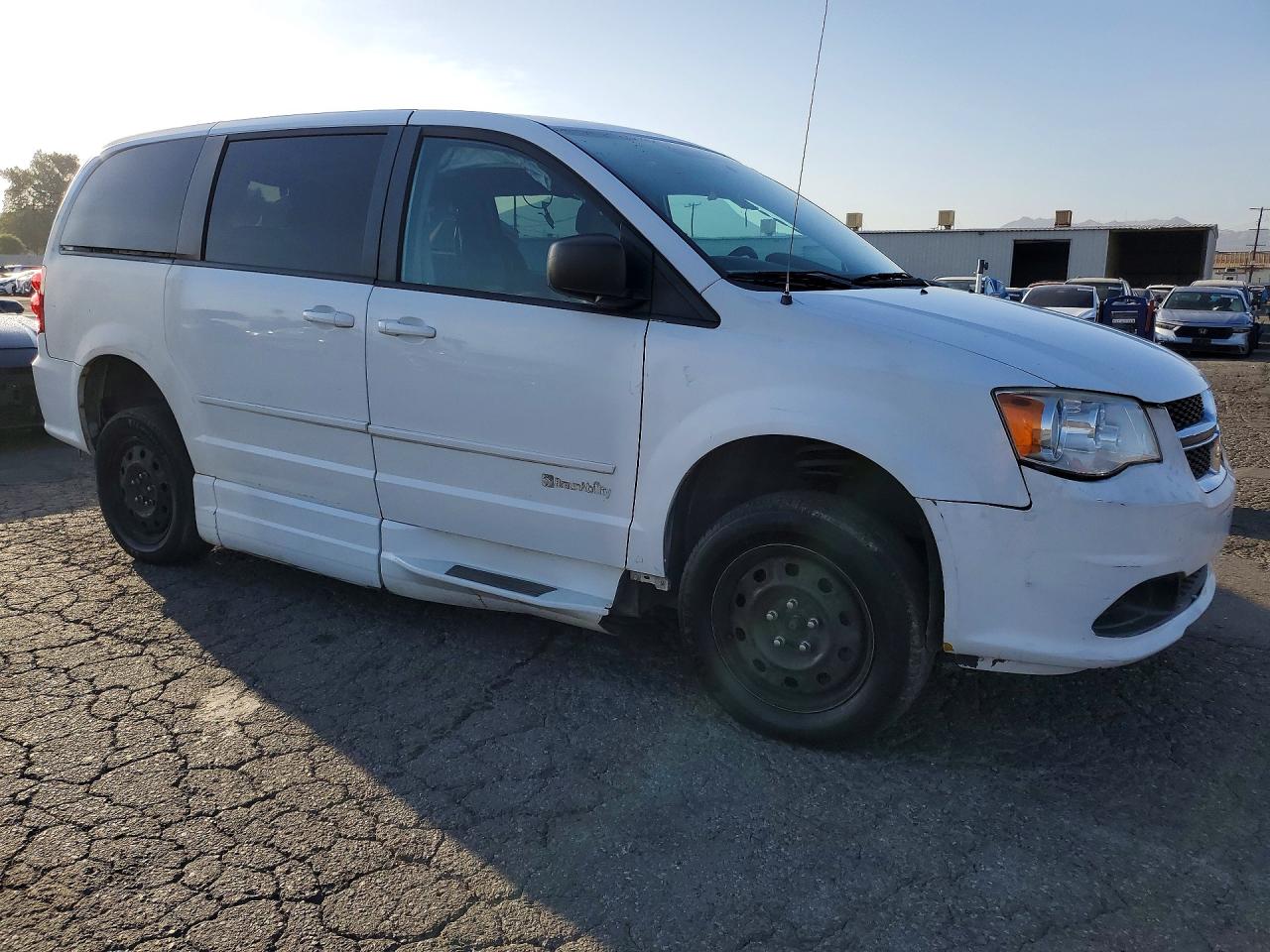 2015 Dodge Grand Caravan Se White vin: 2C7WDGBG6FR634237