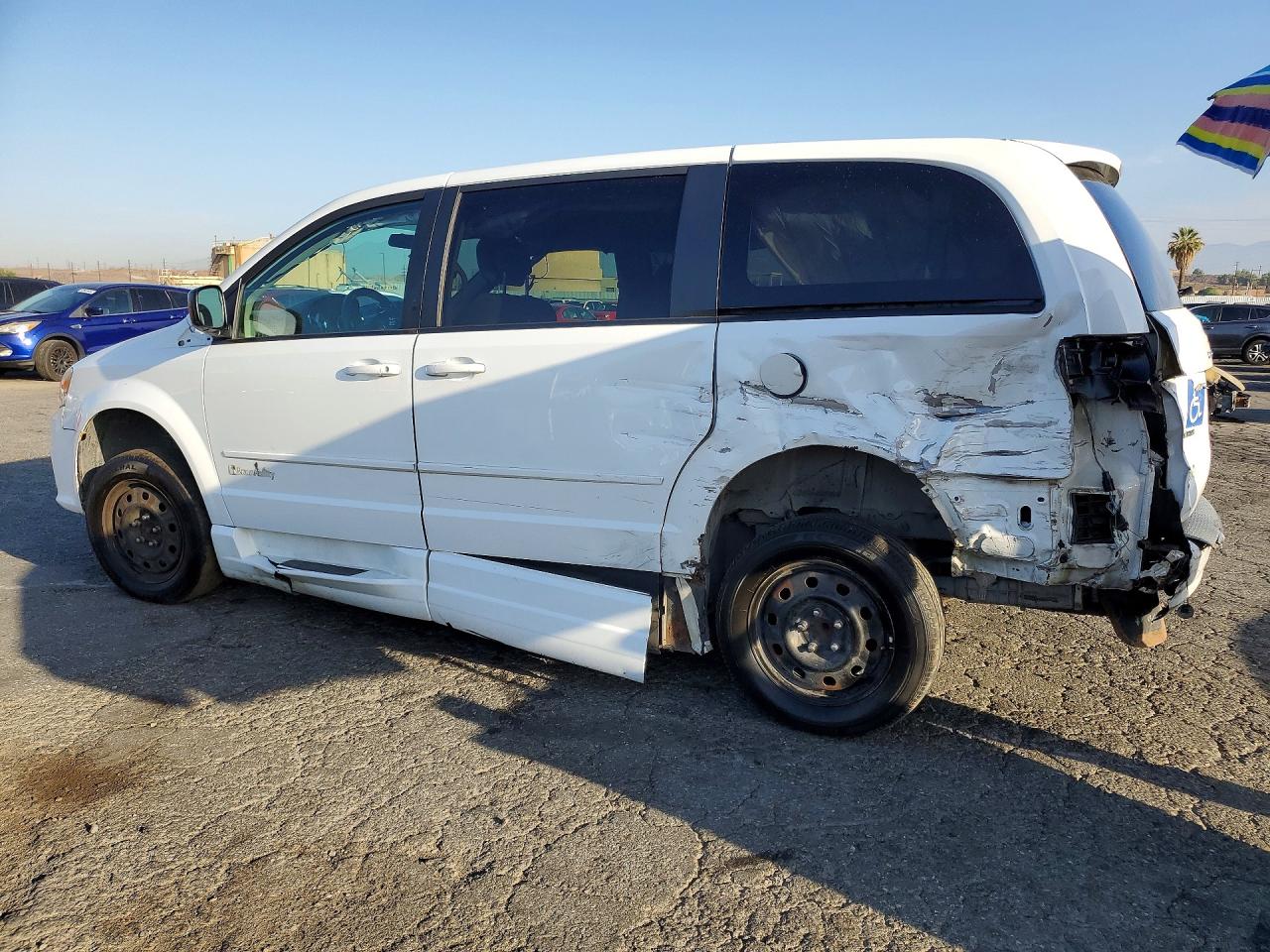 2015 Dodge Grand Caravan Se White vin: 2C7WDGBG6FR634237
