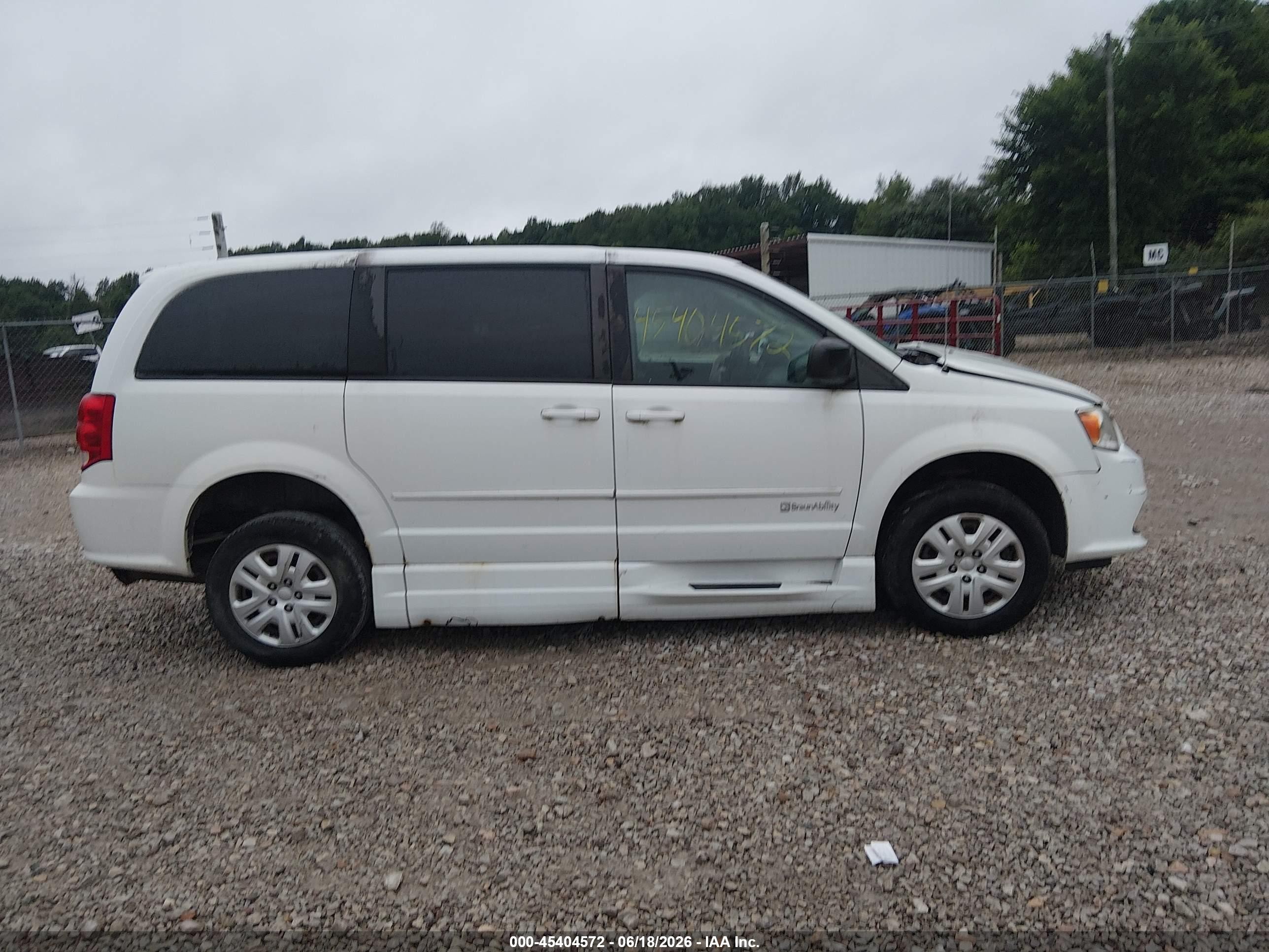 2015 Dodge Grand Caravan Se White vin: 2C7WDGBG8FR634384