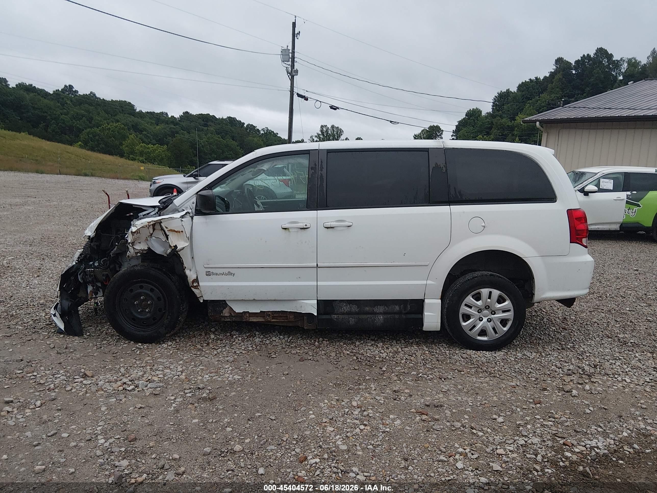 2015 Dodge Grand Caravan Se White vin: 2C7WDGBG8FR634384