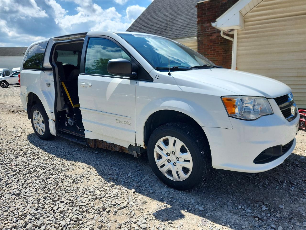 2014 Dodge Grand Caravan Se White vin: 2C7WDGBG9ER220383