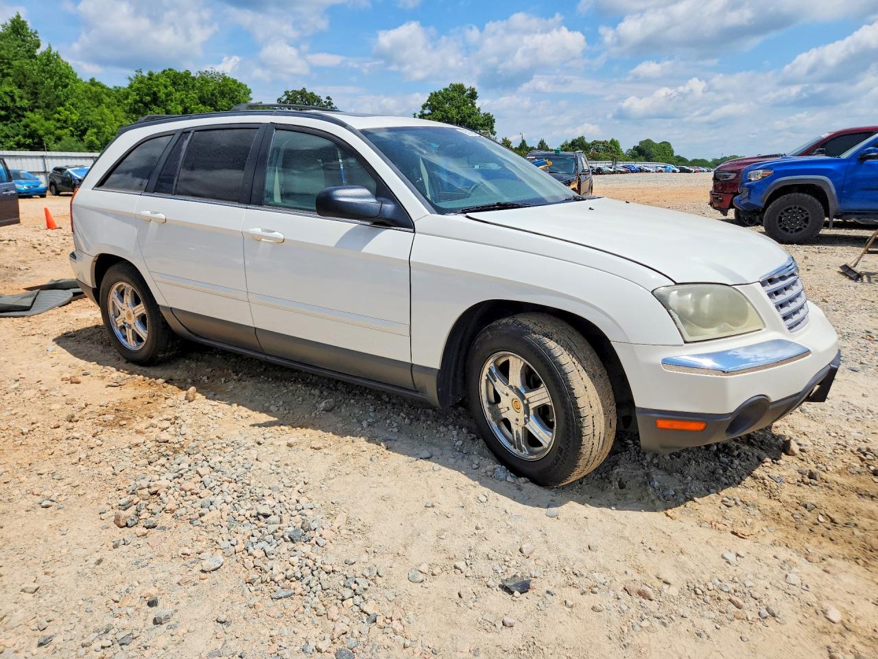 2004 Chrysler Pacifica White vin: 2C8GF68414R296065