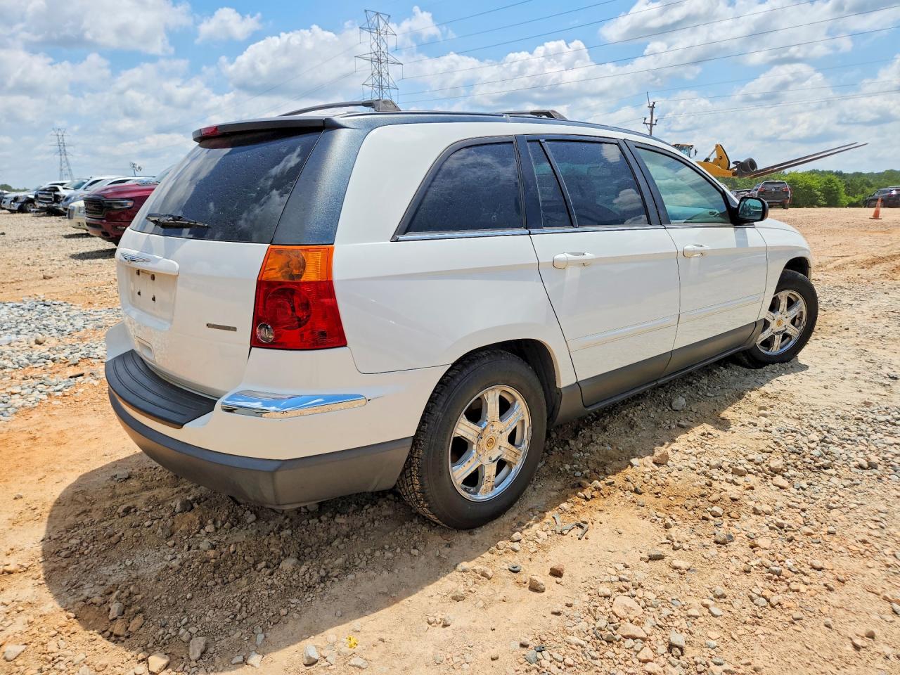 2004 Chrysler Pacifica White vin: 2C8GF68414R296065