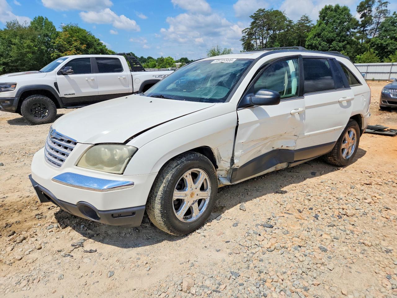 2004 Chrysler Pacifica White vin: 2C8GF68414R296065