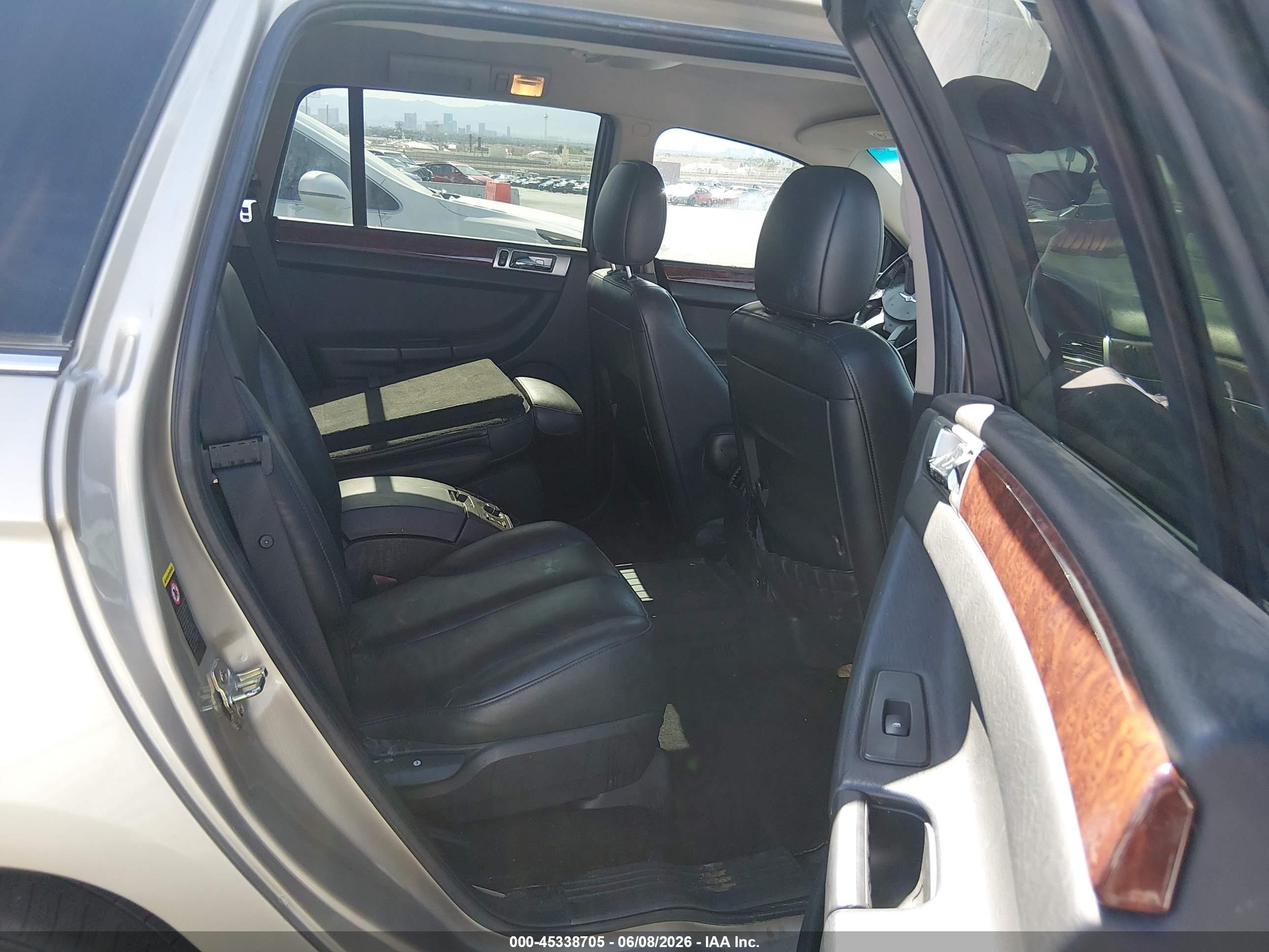 2005 Chrysler Pacifica Touring Gold vin: 2C8GF68435R665168