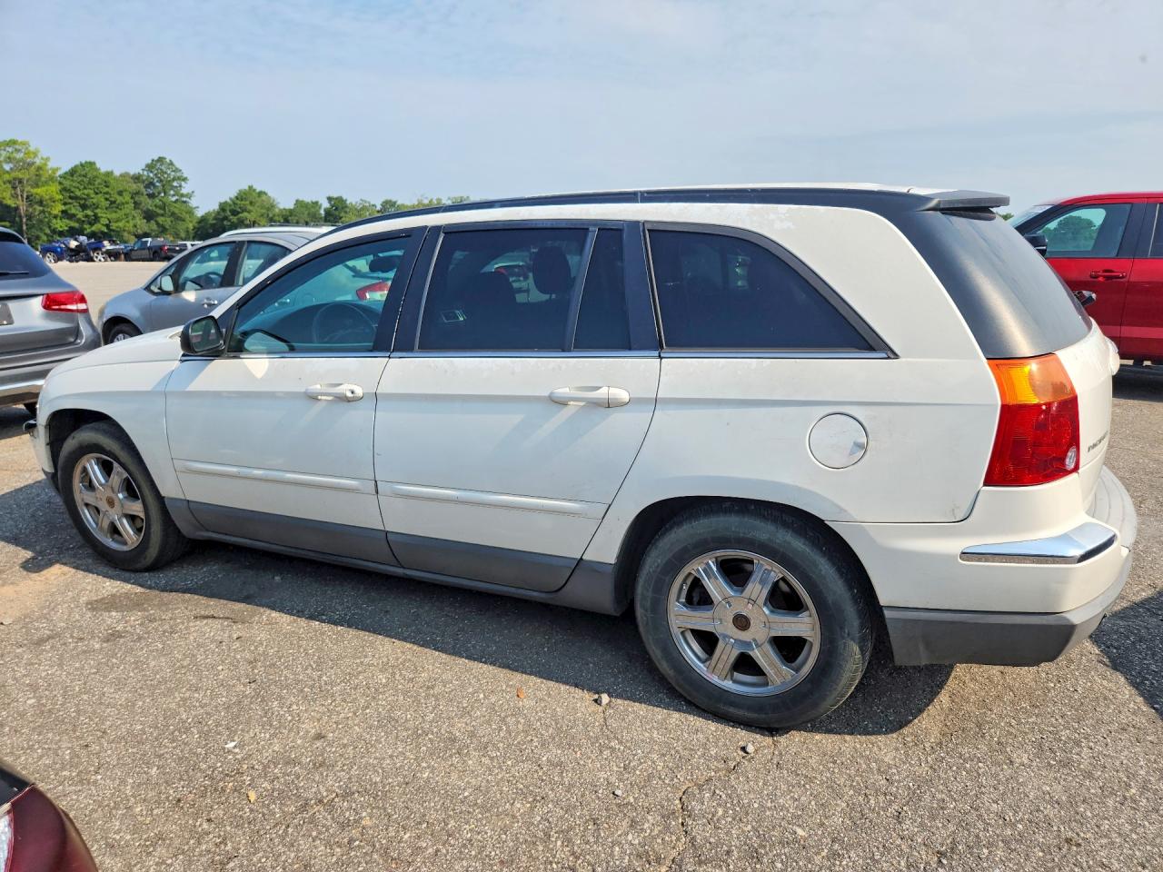 2004 Chrysler Pacifica White vin: 2C8GF68454R314616