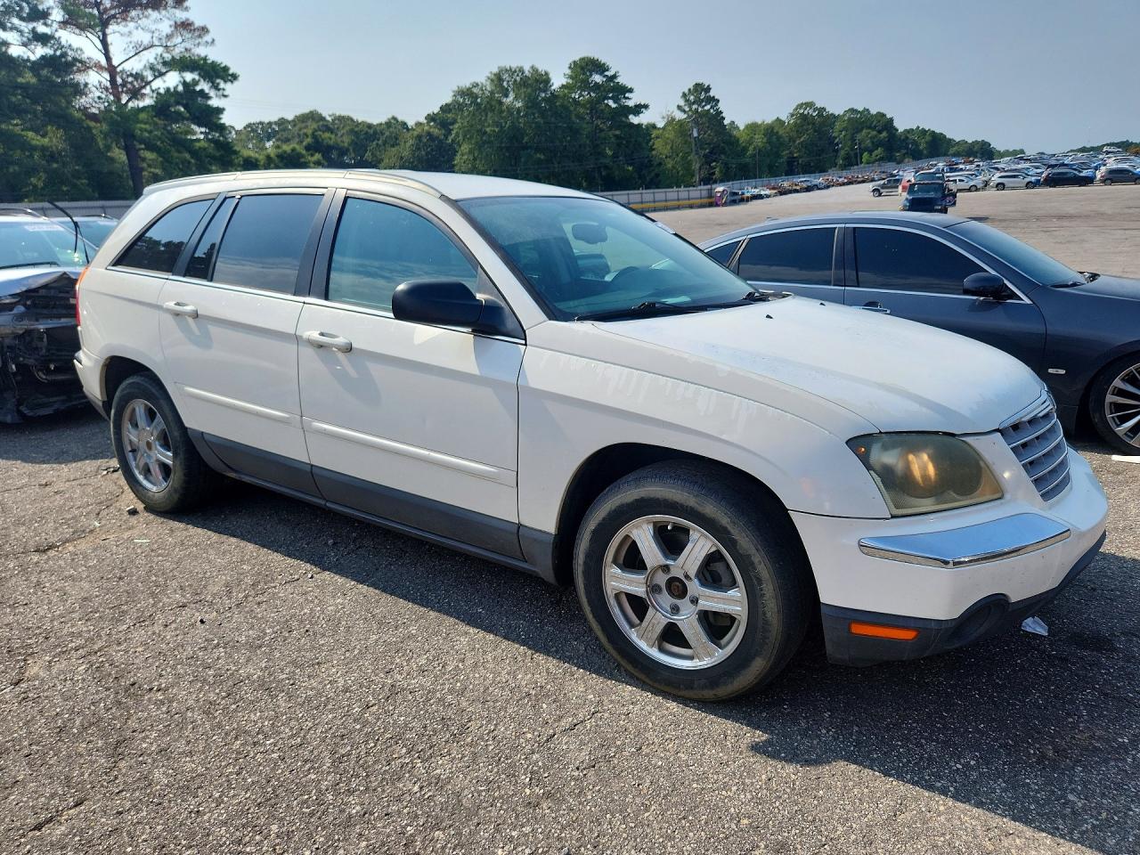 2004 Chrysler Pacifica White vin: 2C8GF68454R314616