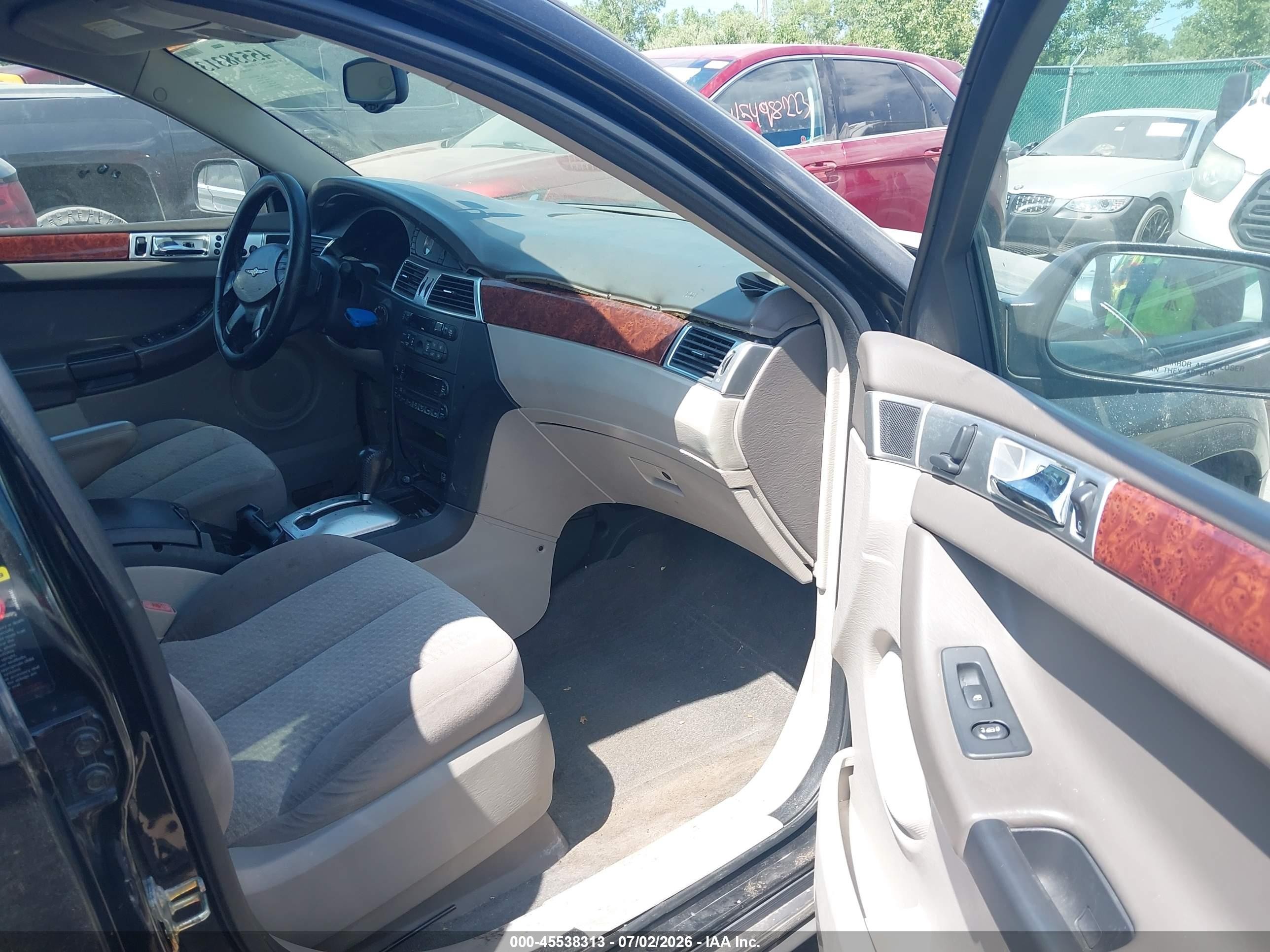 2004 Chrysler Pacifica   Black vin: 2C8GF68454R329892