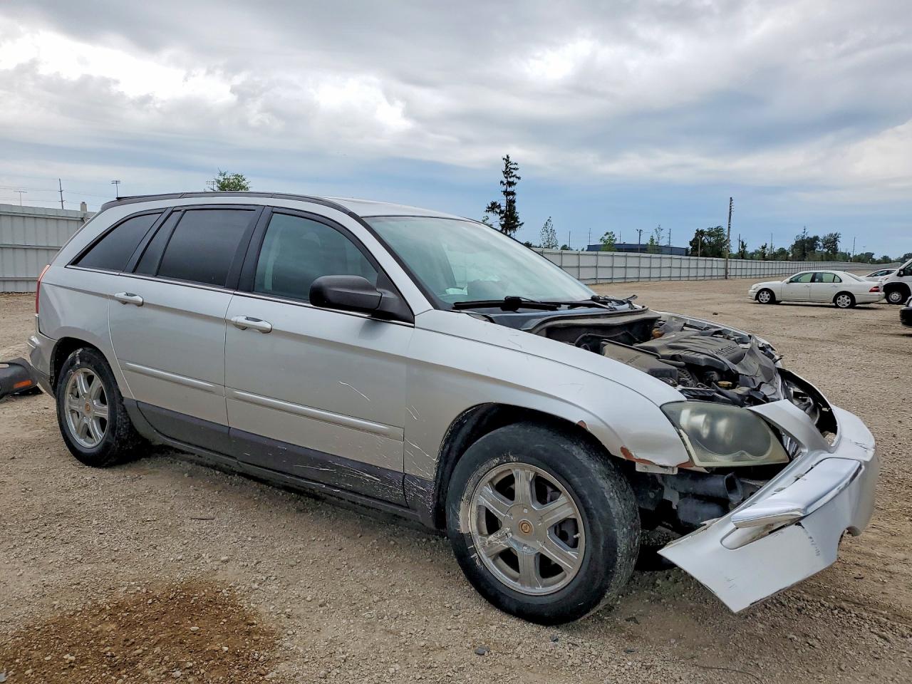 2004 Chrysler Pacifica Gray vin: 2C8GF68464R179520