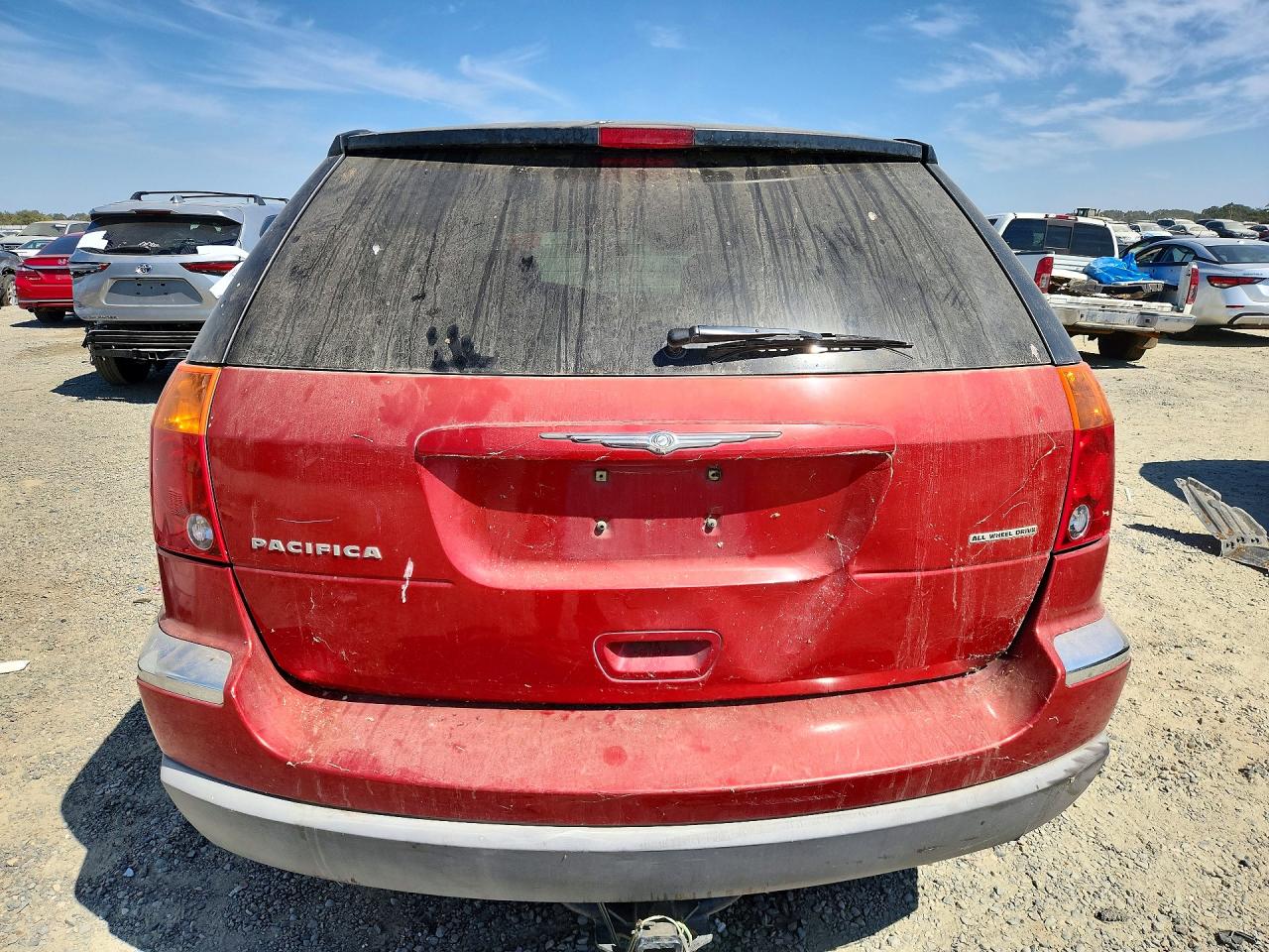2004 Chrysler Pacifica Red vin: 2C8GF68464R364571