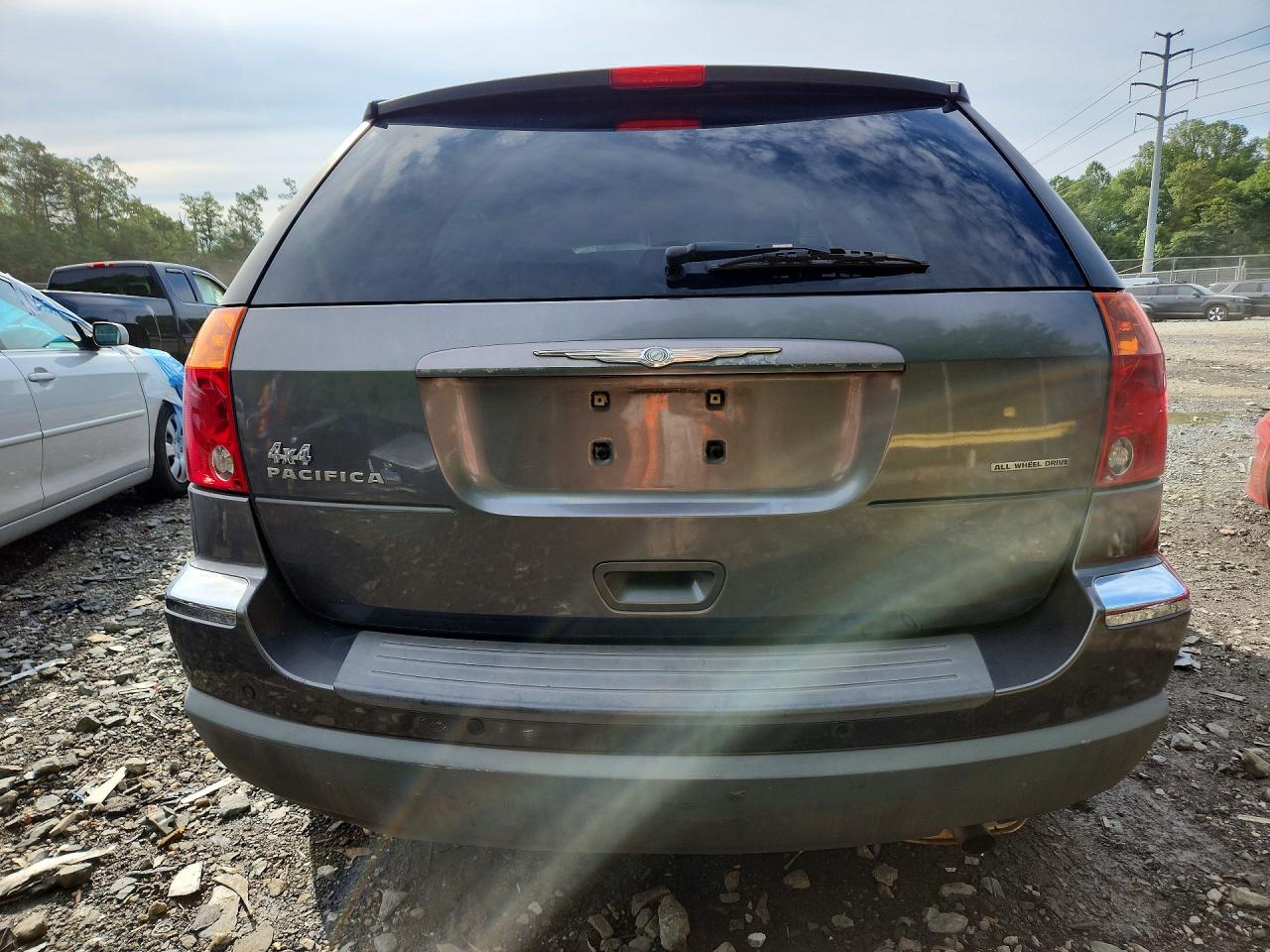 2004 Chrysler Pacifica Gray vin: 2C8GF68464R550109