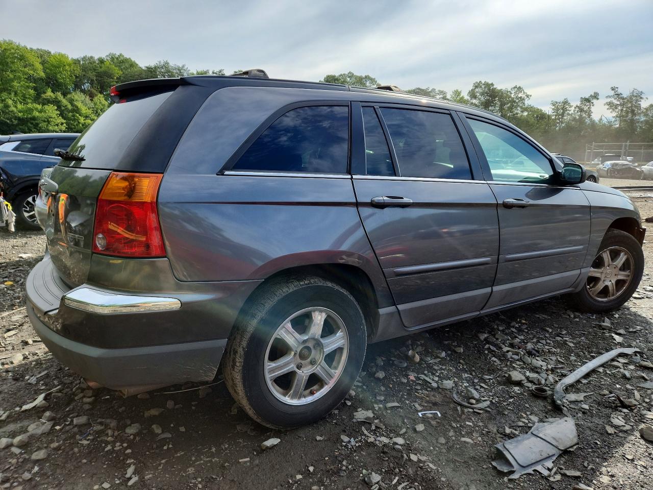 2004 Chrysler Pacifica Gray vin: 2C8GF68464R550109