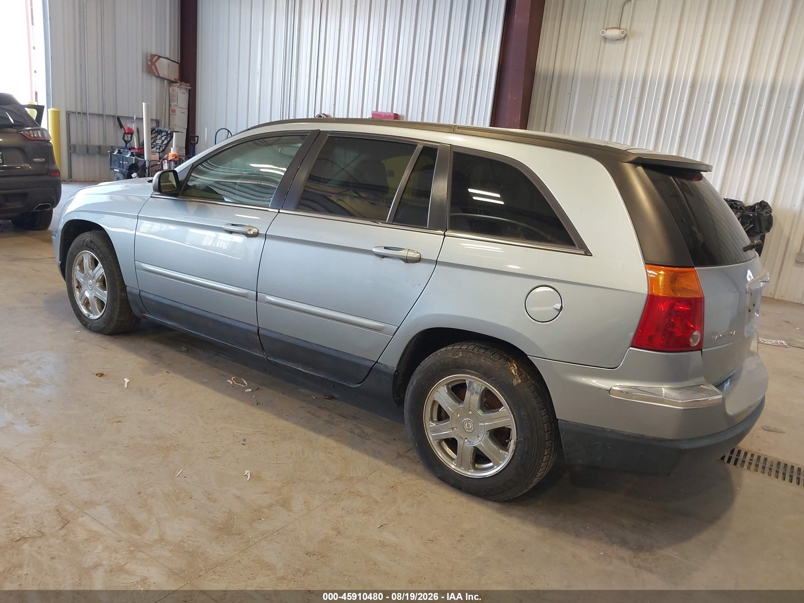 2004 Chrysler Pacifica   Серый vin: 2C8GF68464R618814
