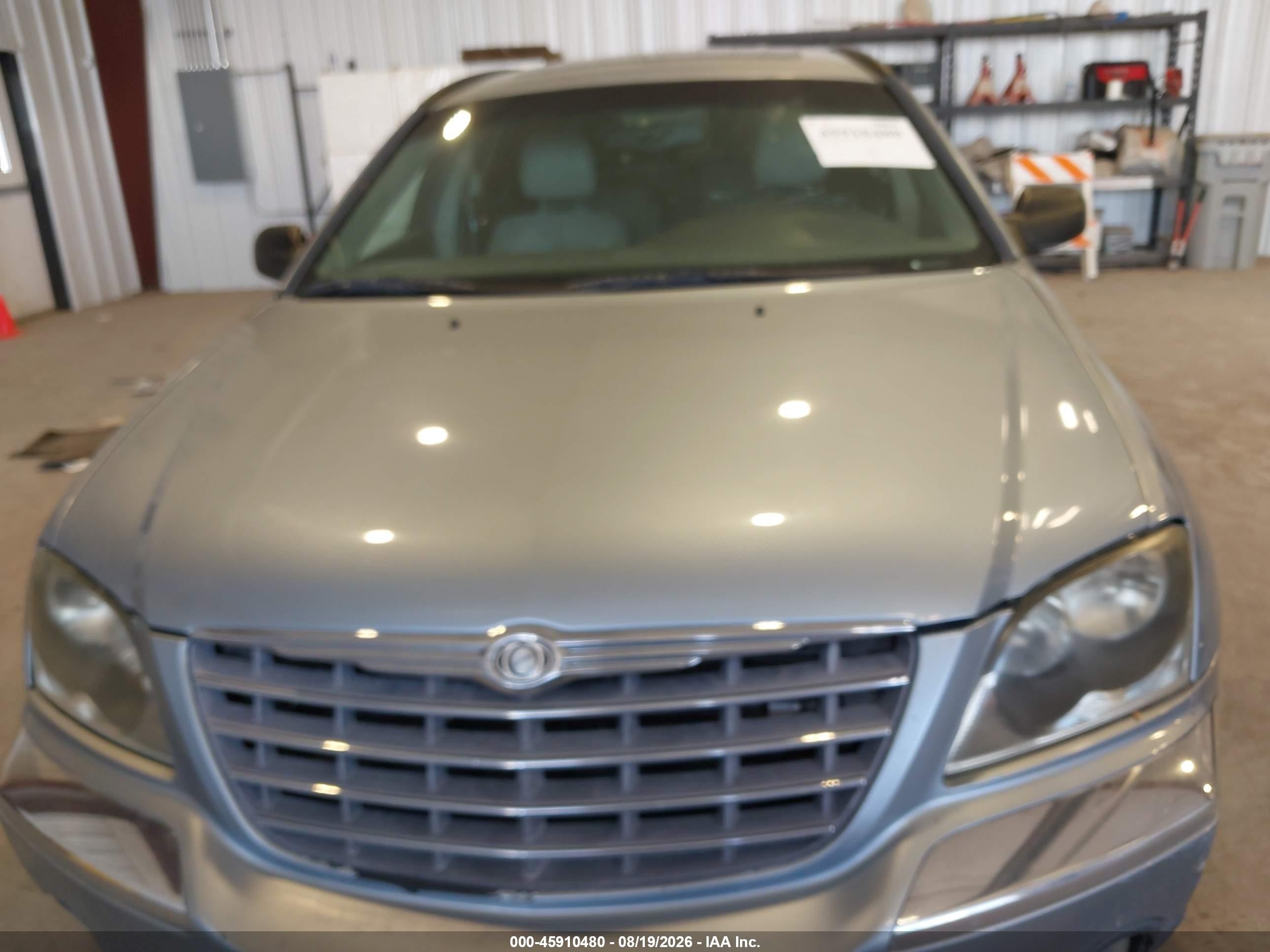 2004 Chrysler Pacifica   Серый vin: 2C8GF68464R618814