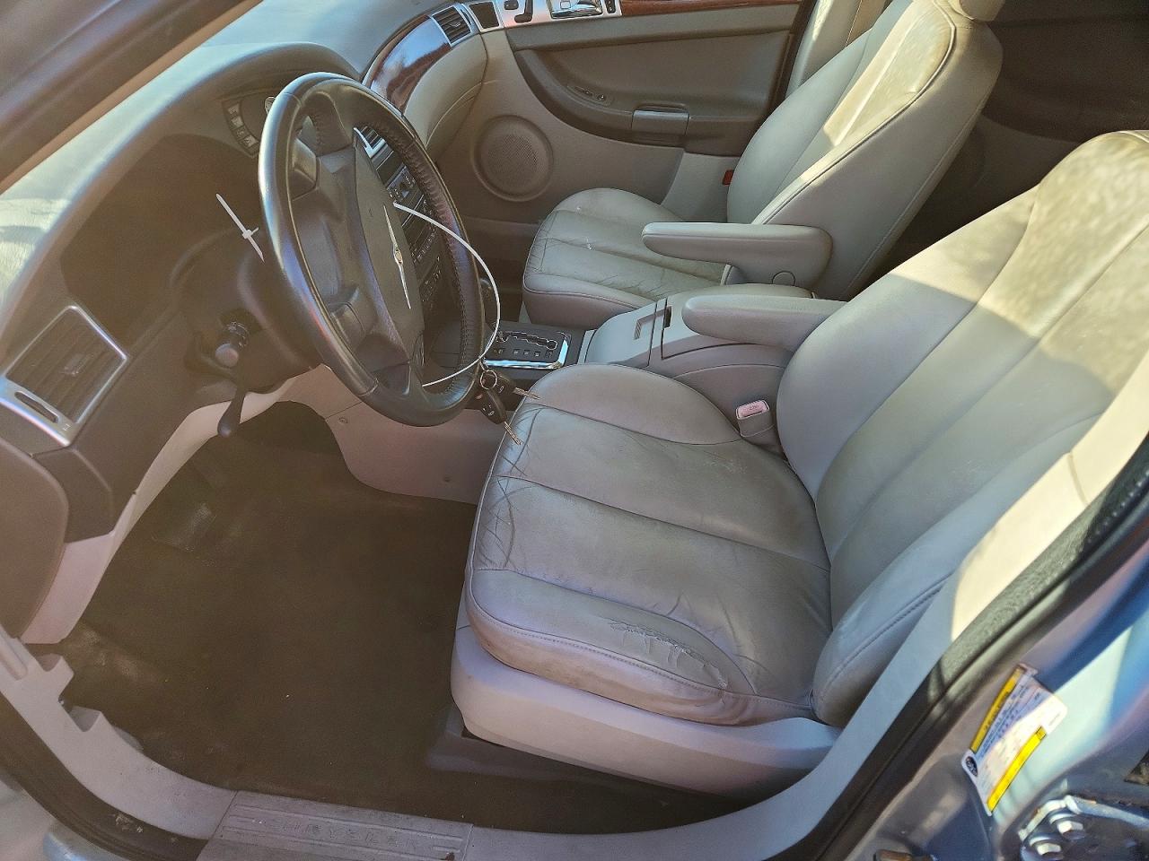 2005 Chrysler Pacifica Touring Silver vin: 2C8GF68465R502563