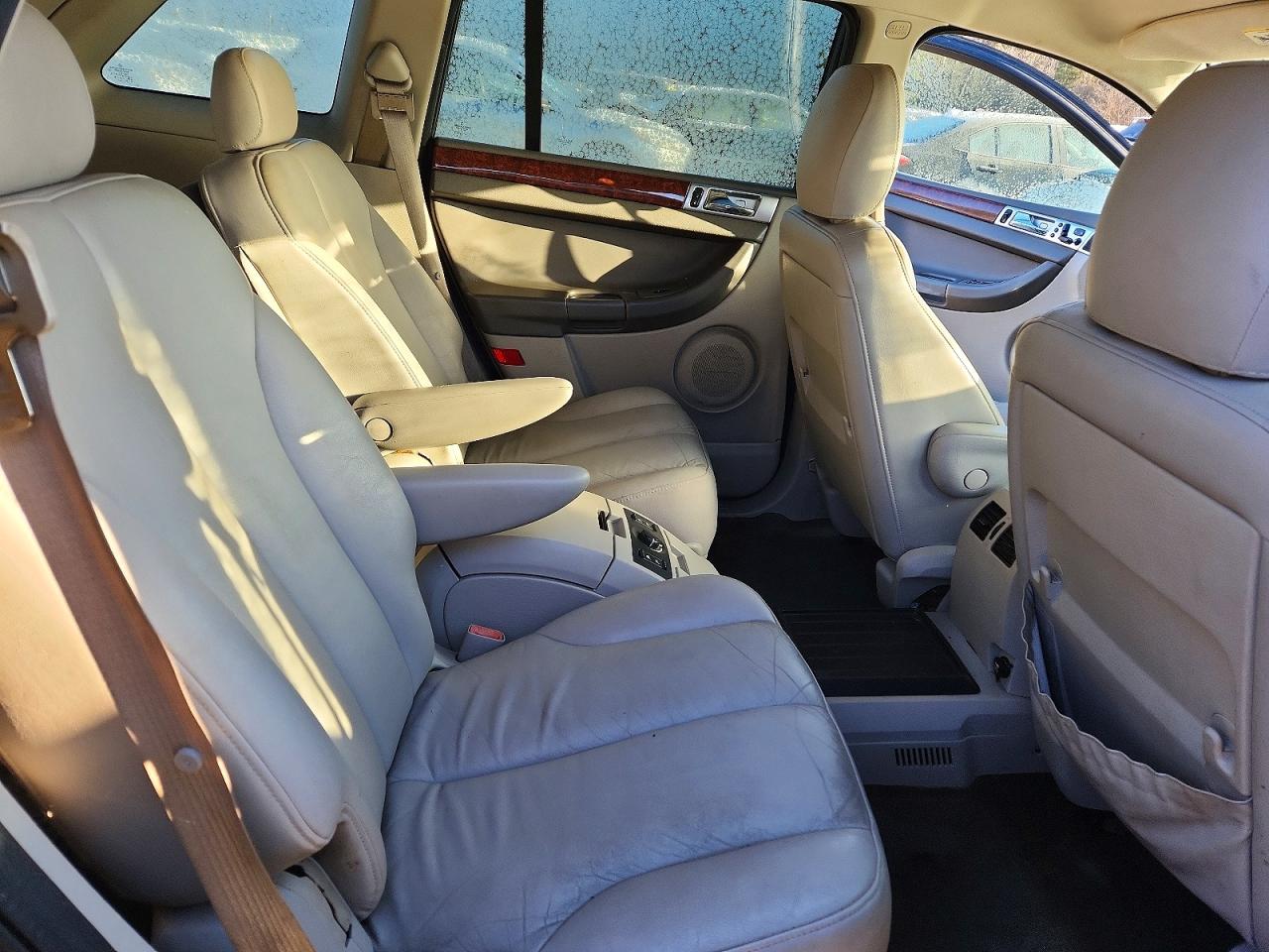 2005 Chrysler Pacifica Touring Silver vin: 2C8GF68465R502563