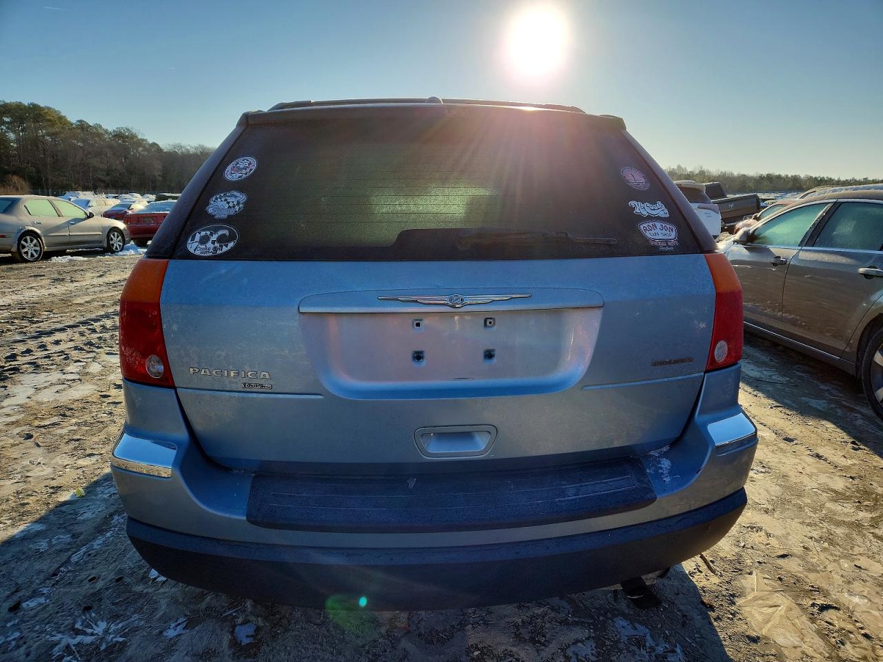 2005 Chrysler Pacifica Touring Silver vin: 2C8GF68465R502563