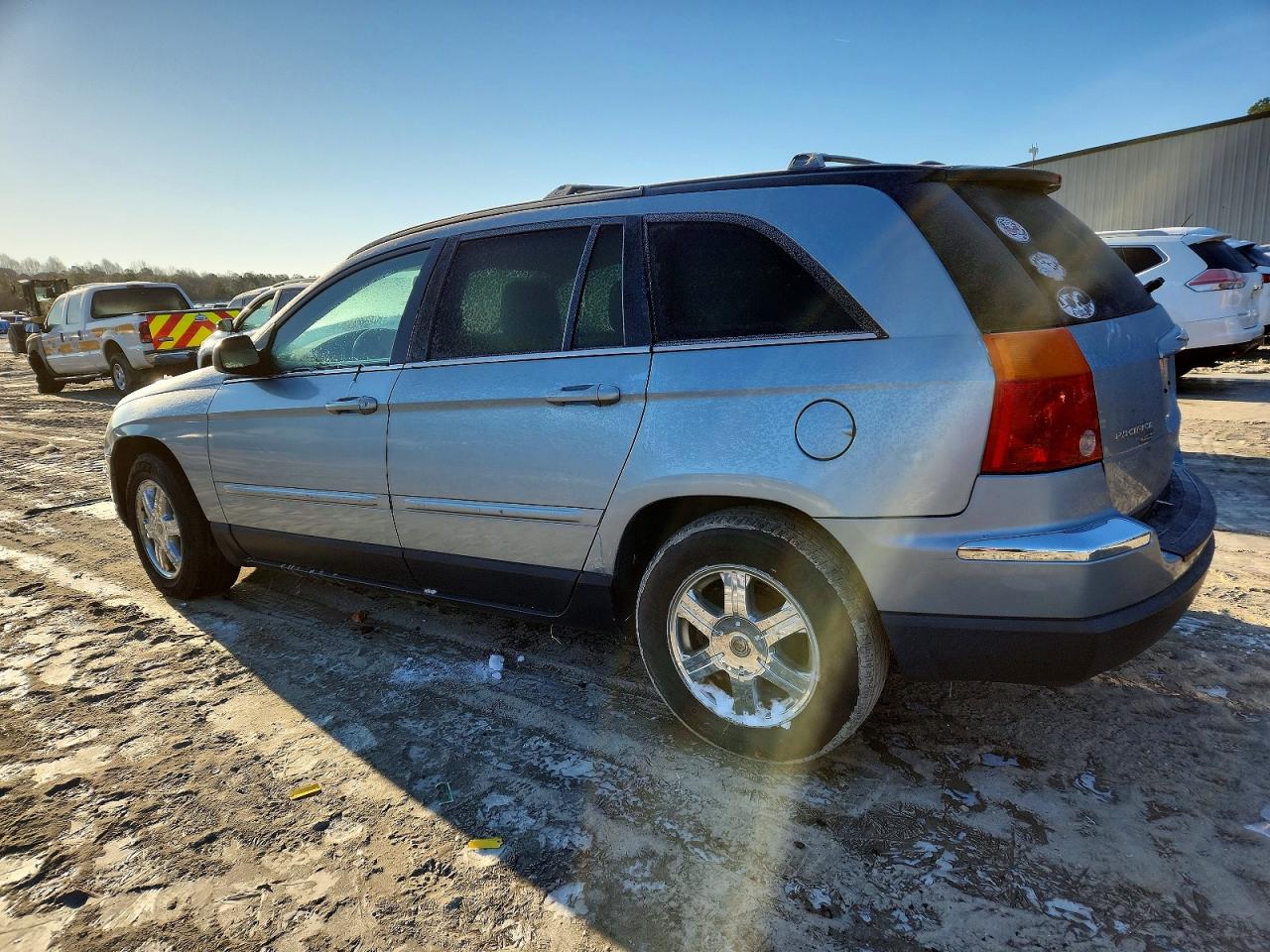 2005 Chrysler Pacifica Touring Silver vin: 2C8GF68465R502563