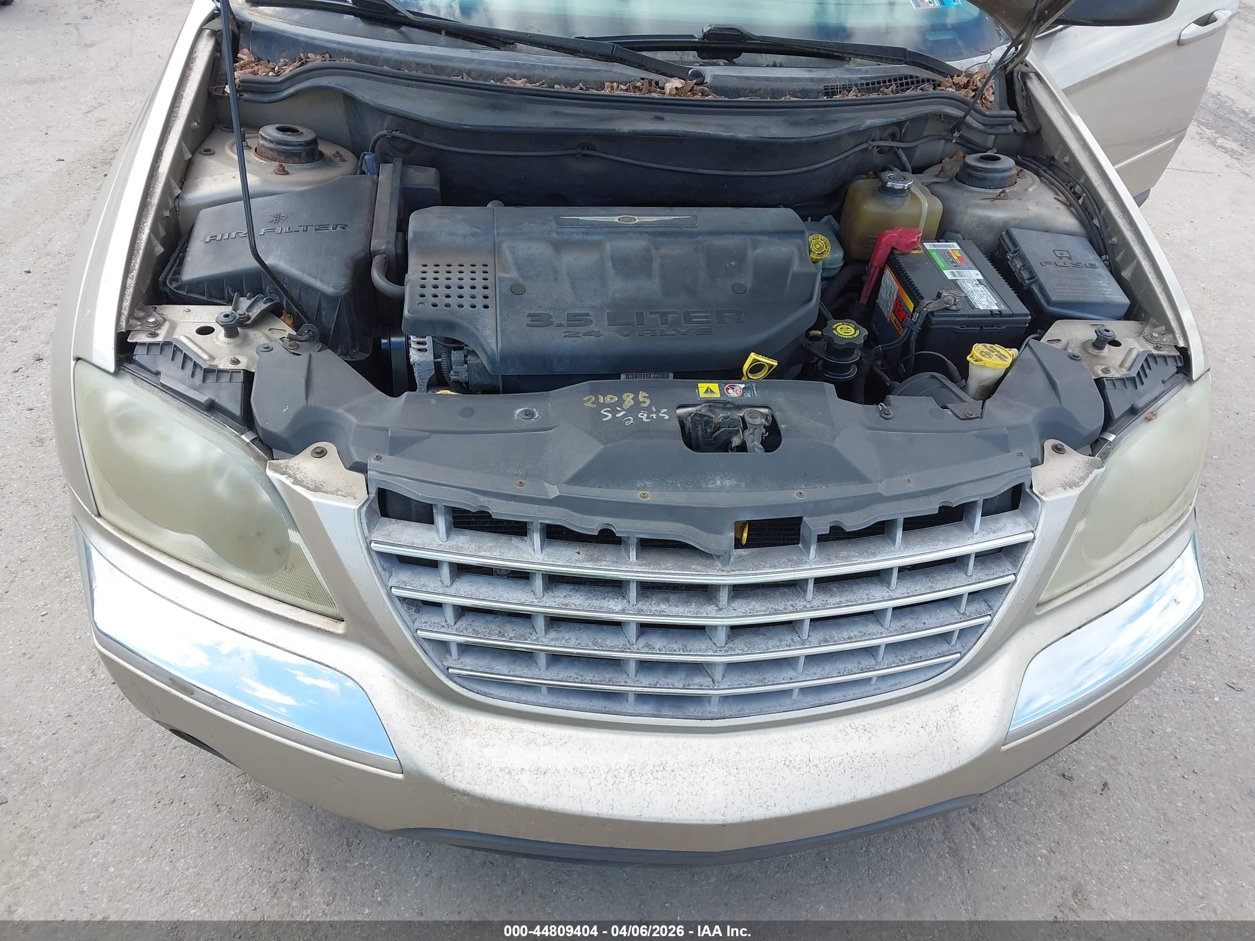 2004 Chrysler Pacifica   Gold vin: 2C8GF68474R540933
