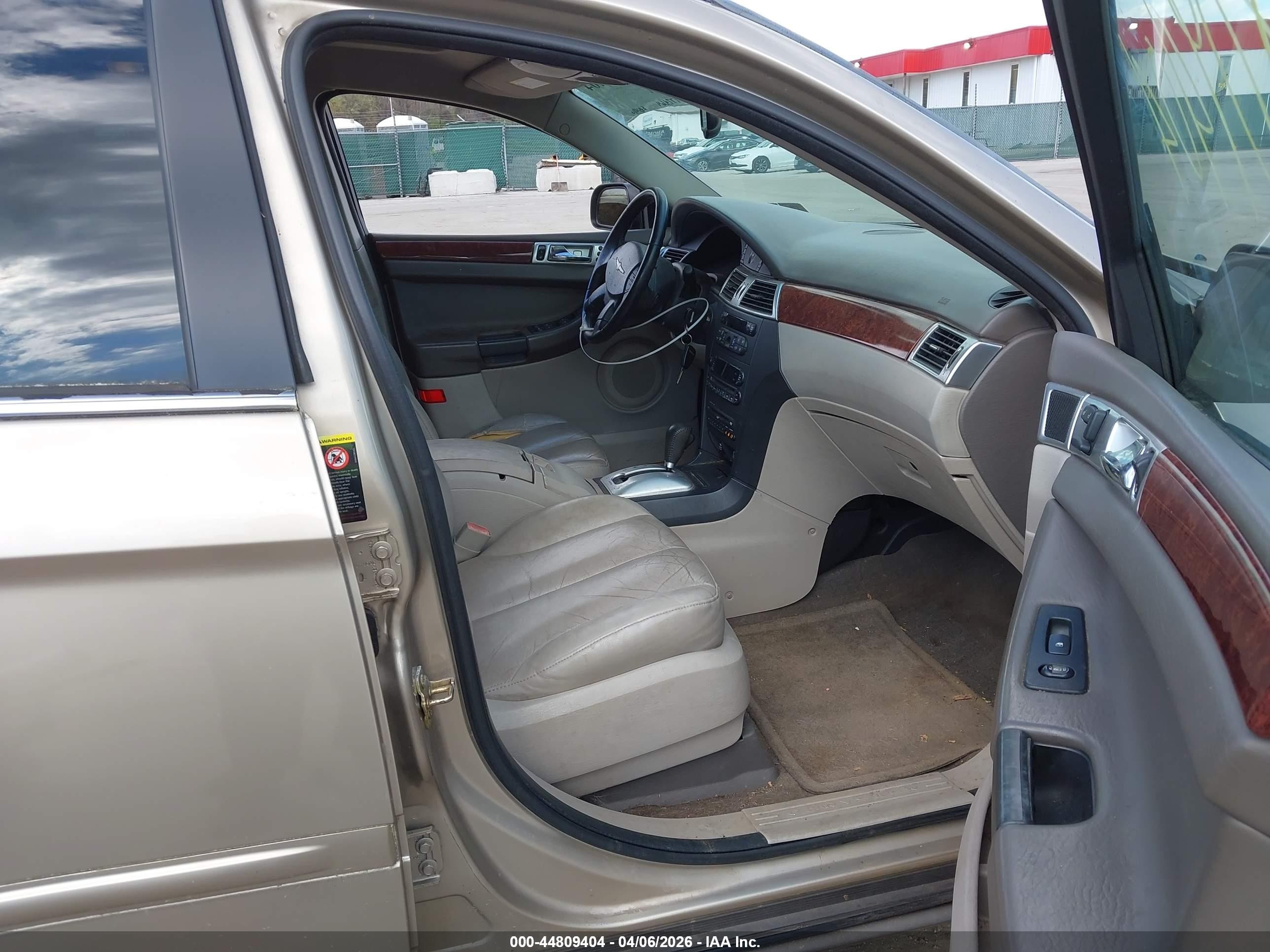 2004 Chrysler Pacifica   Gold vin: 2C8GF68474R540933