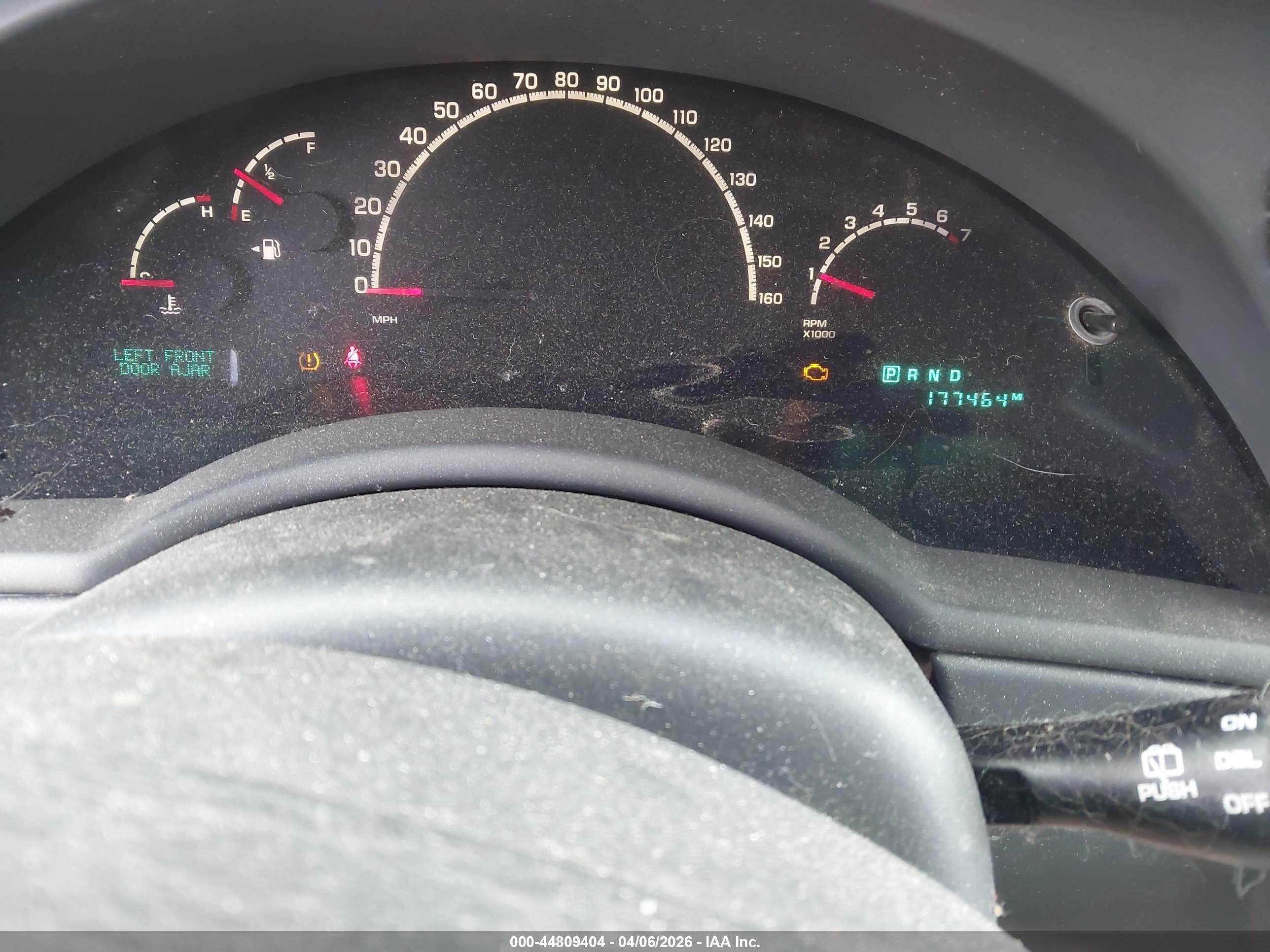 2004 Chrysler Pacifica   Gold vin: 2C8GF68474R540933