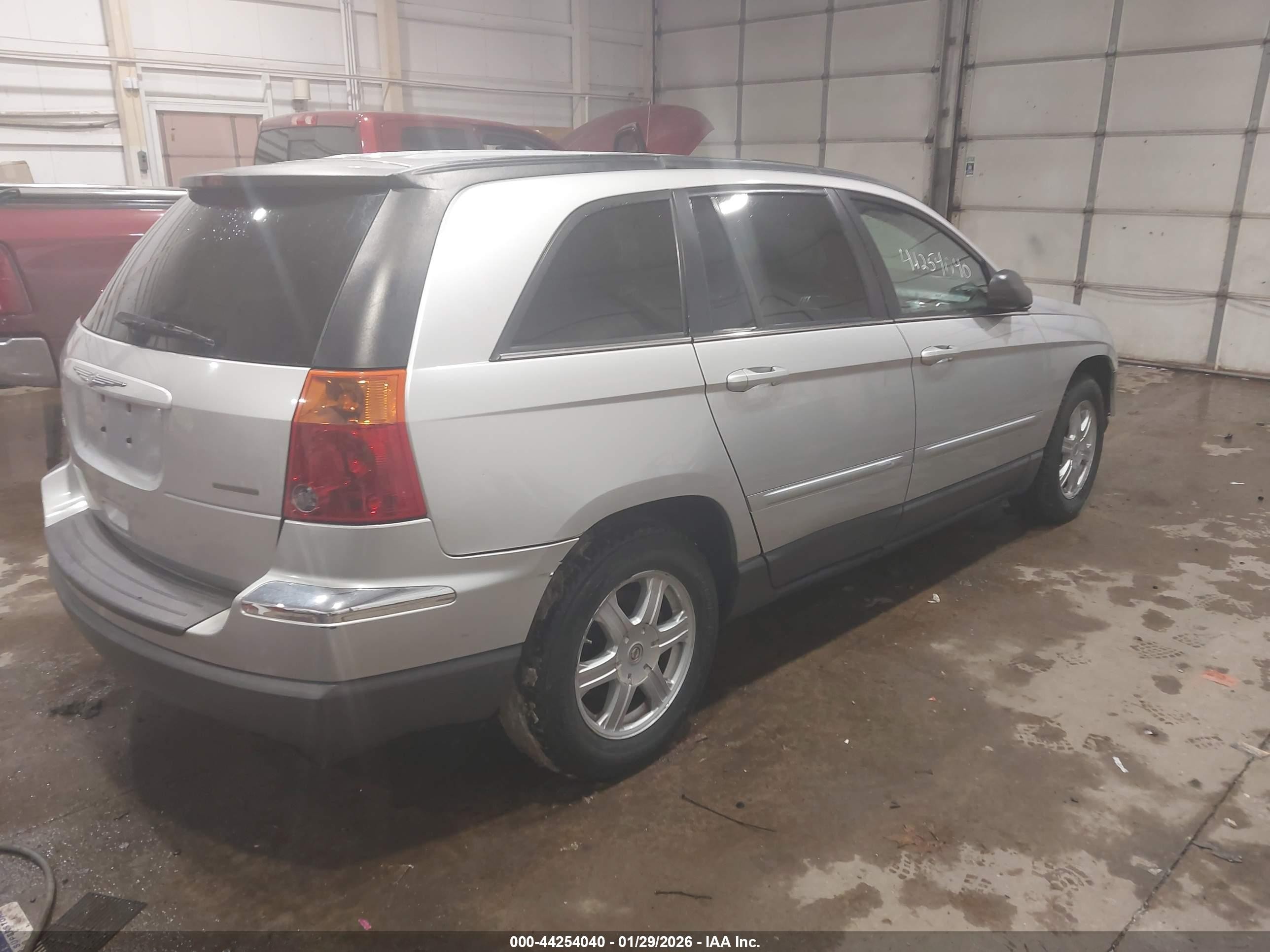 2004 Chrysler Pacifica   Silver vin: 2C8GF68474R628560