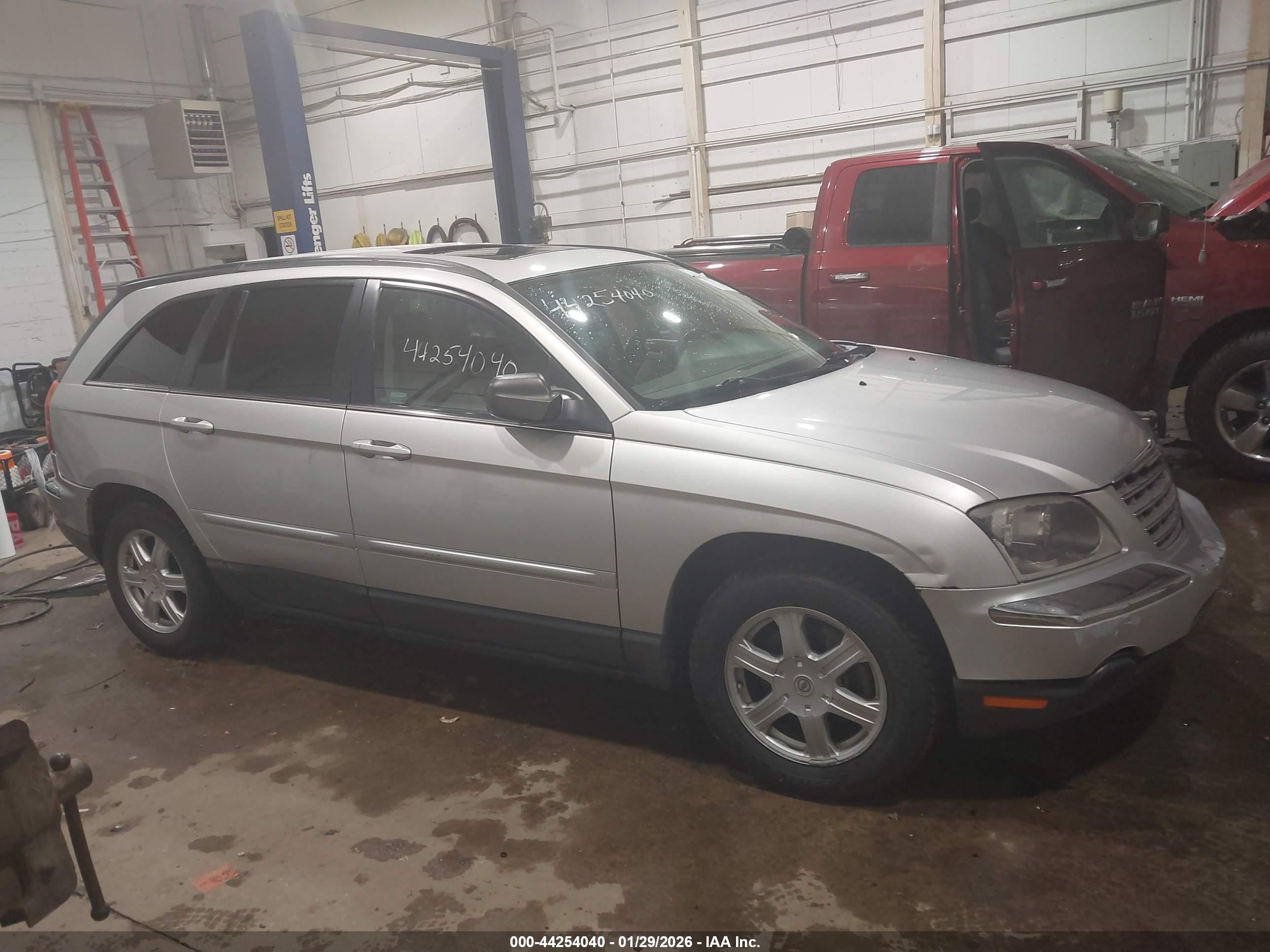 2004 Chrysler Pacifica   Silver vin: 2C8GF68474R628560