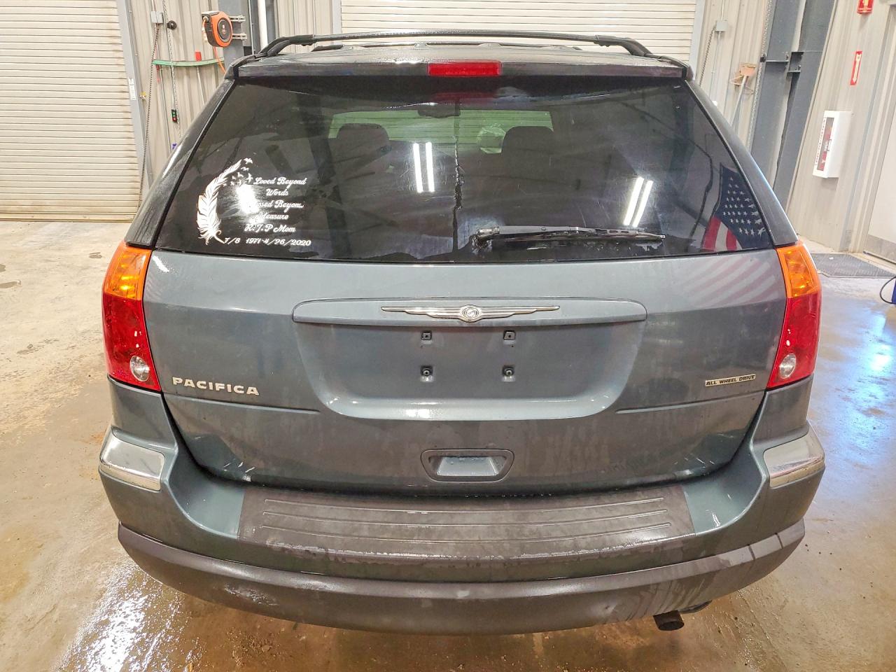 2004 Chrysler Pacifica Gray vin: 2C8GF68474R633984