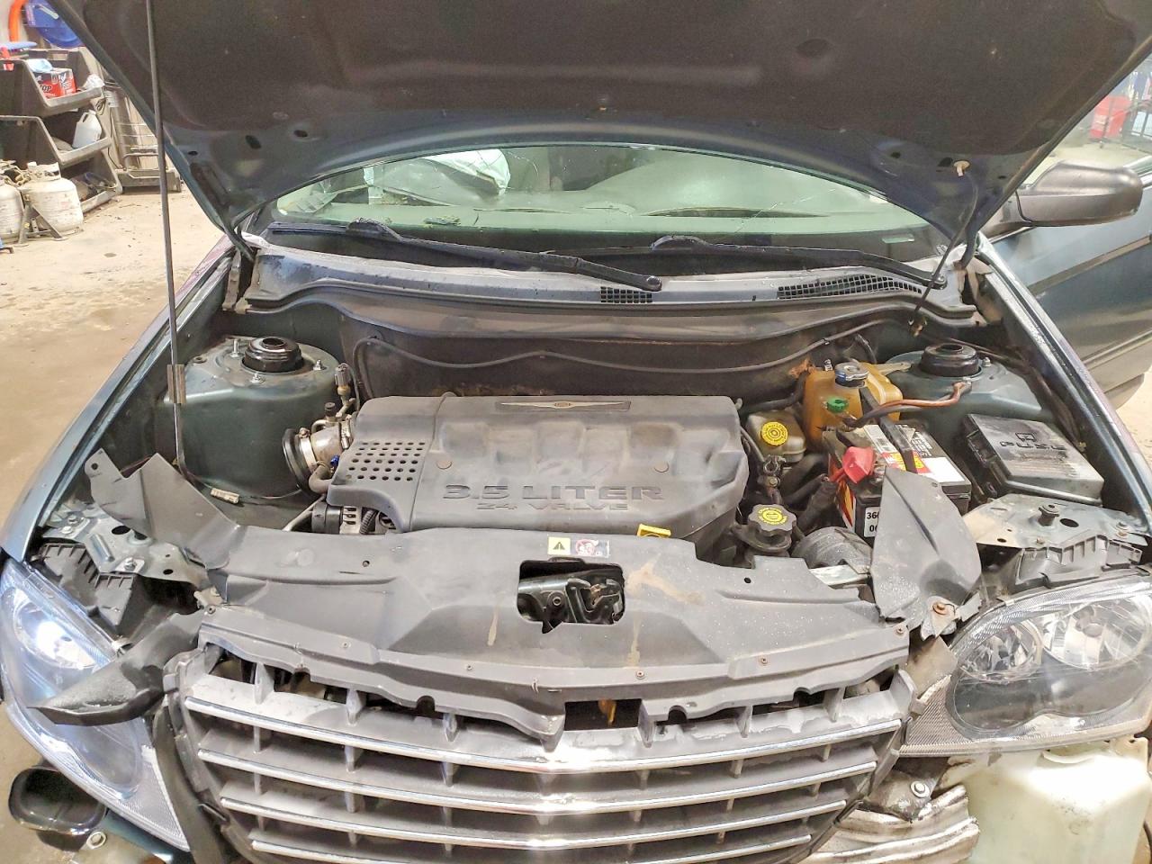 2004 Chrysler Pacifica Gray vin: 2C8GF68474R633984