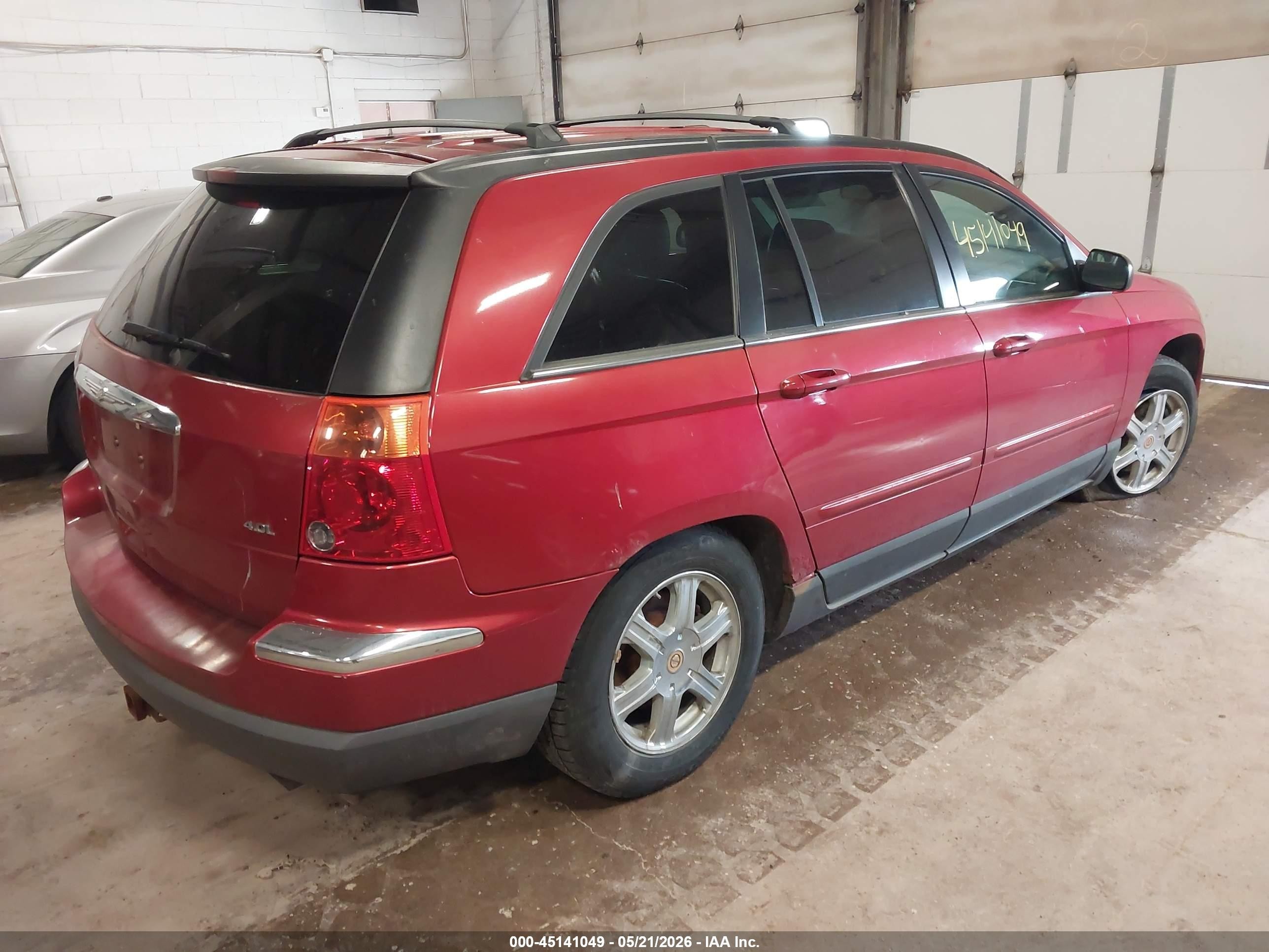 2004 Chrysler Pacifica   Red vin: 2C8GF68494R291759