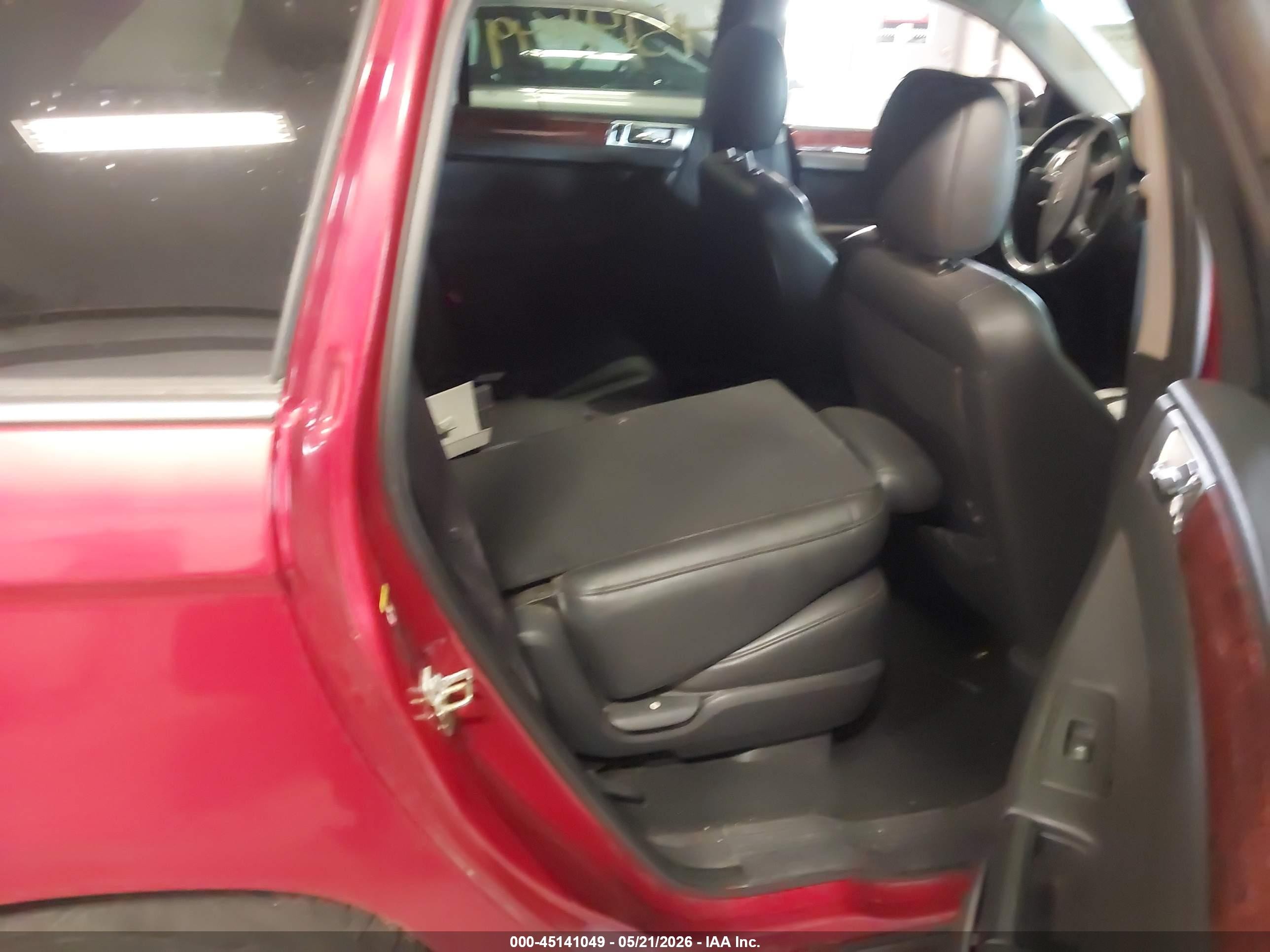 2004 Chrysler Pacifica   Red vin: 2C8GF68494R291759